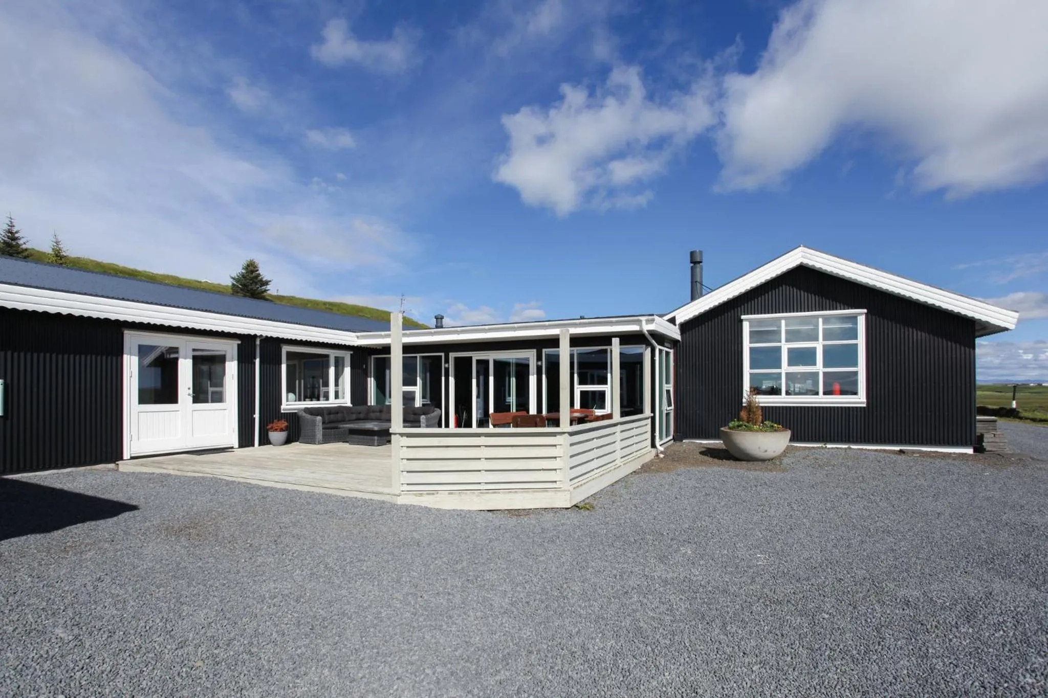 Property building in Hestheimar