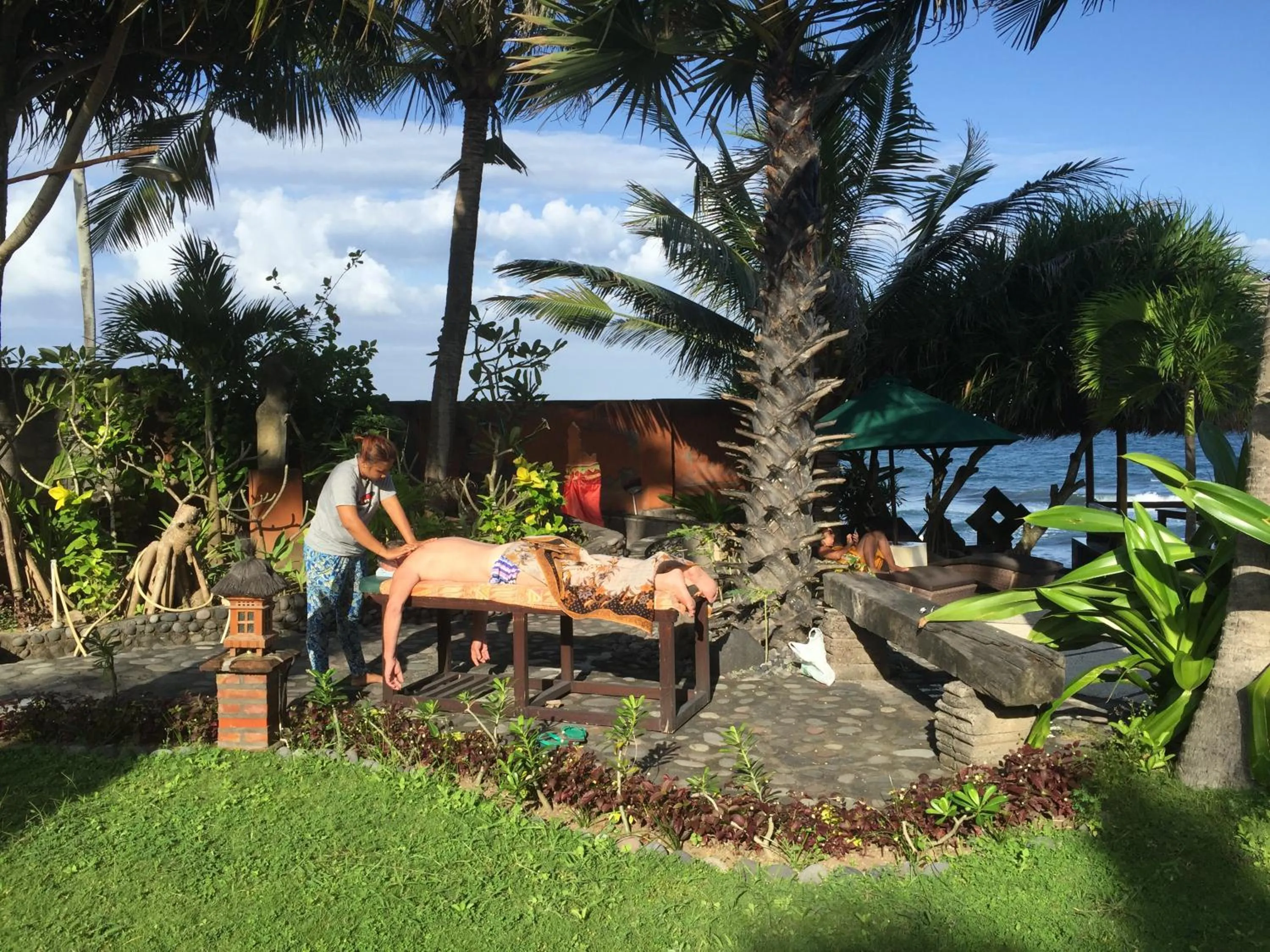 Massage in Kebun Impian