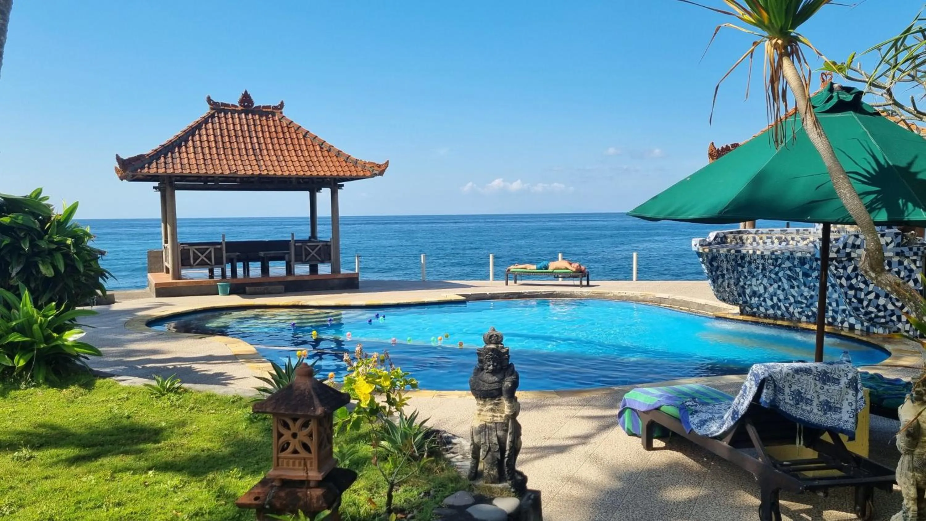 Coffee/tea facilities in Kebun Impian