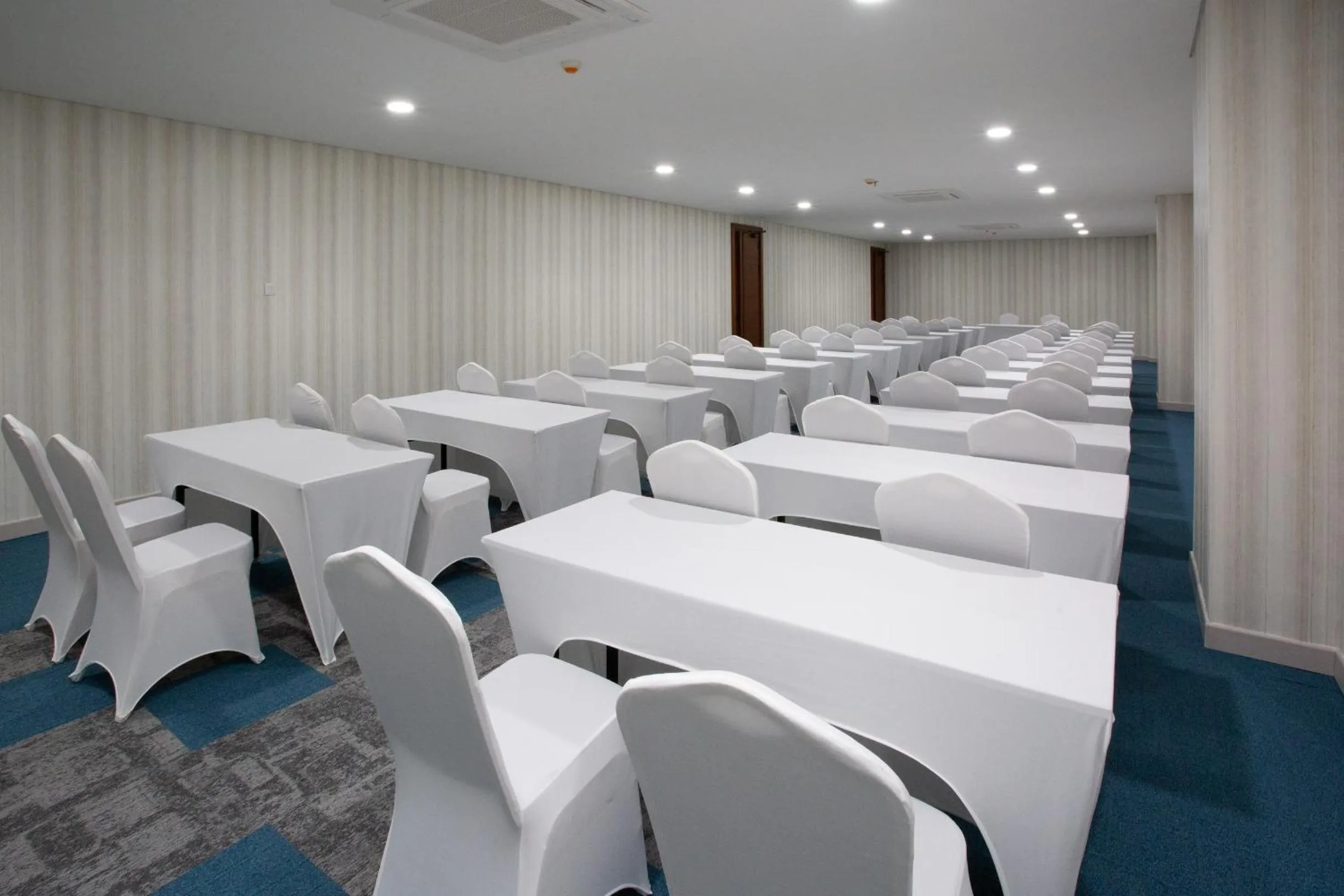 Meeting/conference room in Avissa Suites