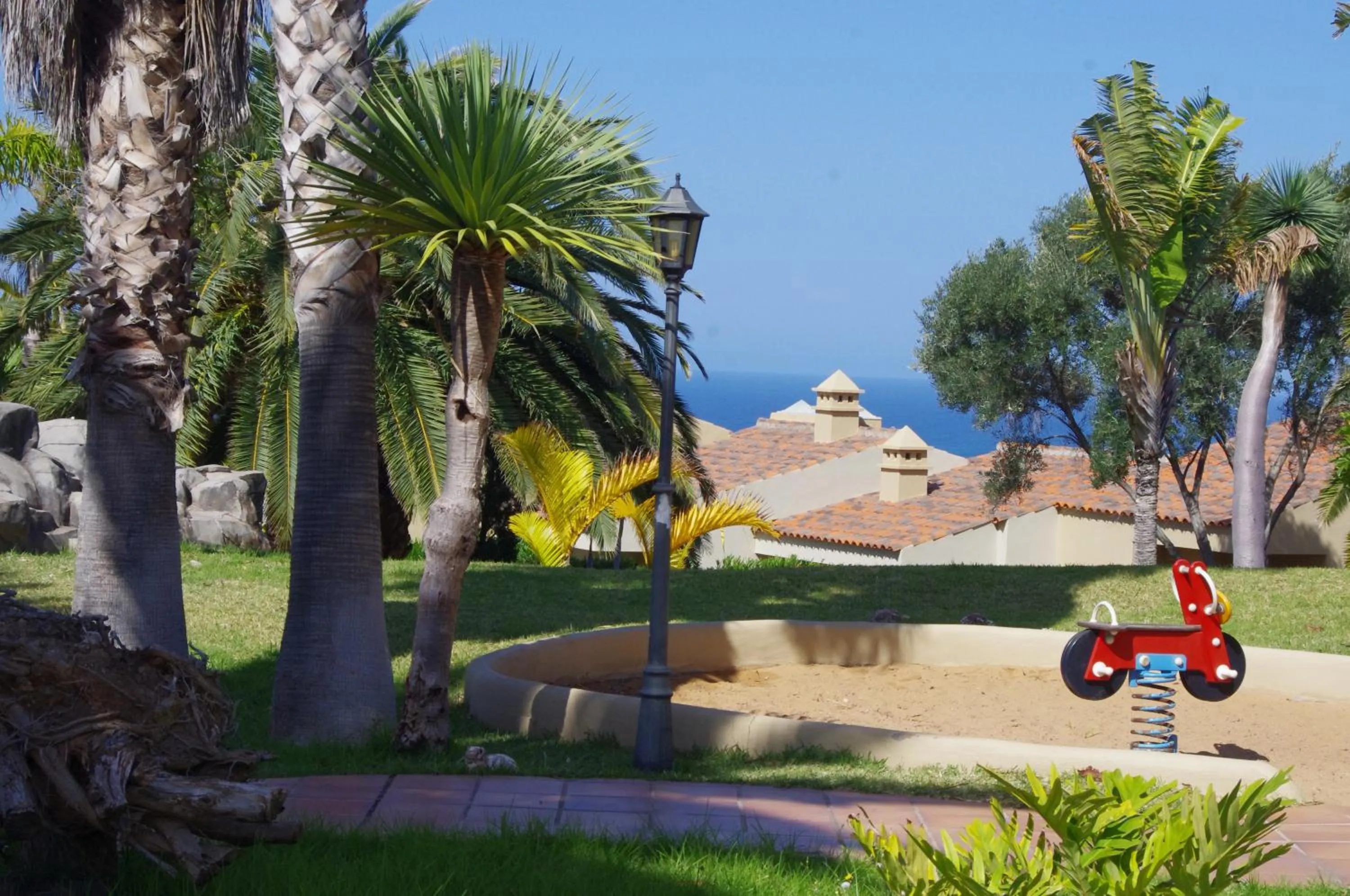 Garden in Apartamentos Playa de Los Roques