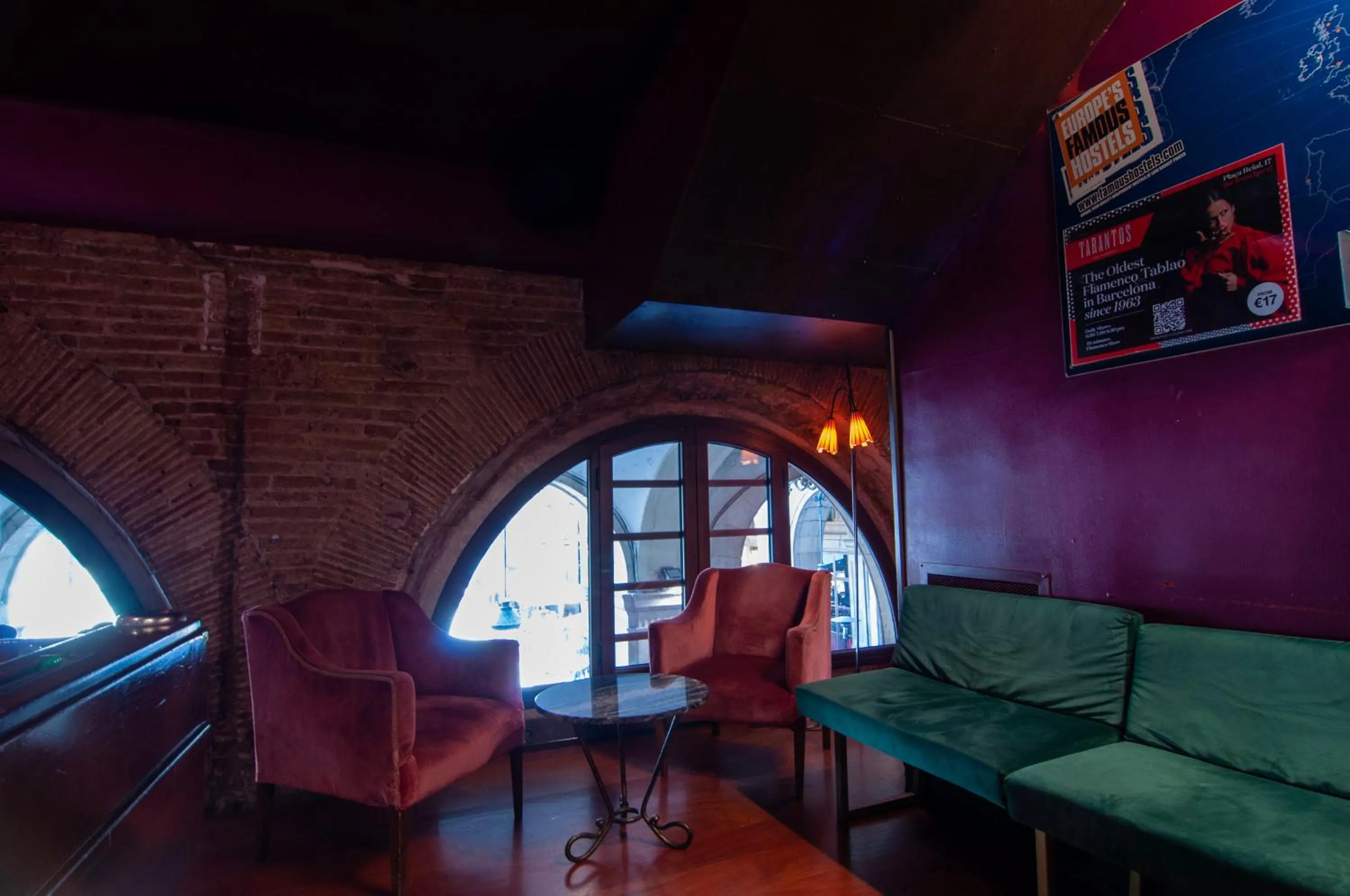 Living room in Kabul Party Hostel Barcelona