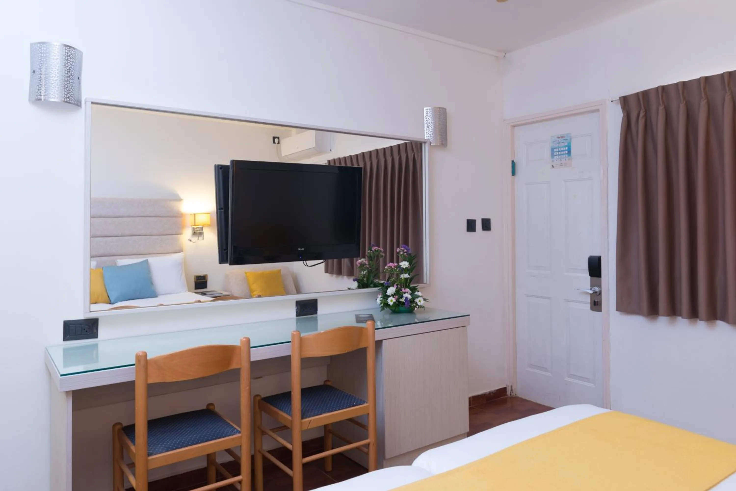 Photo of the whole room, Bed in Americana Eilat Hotel