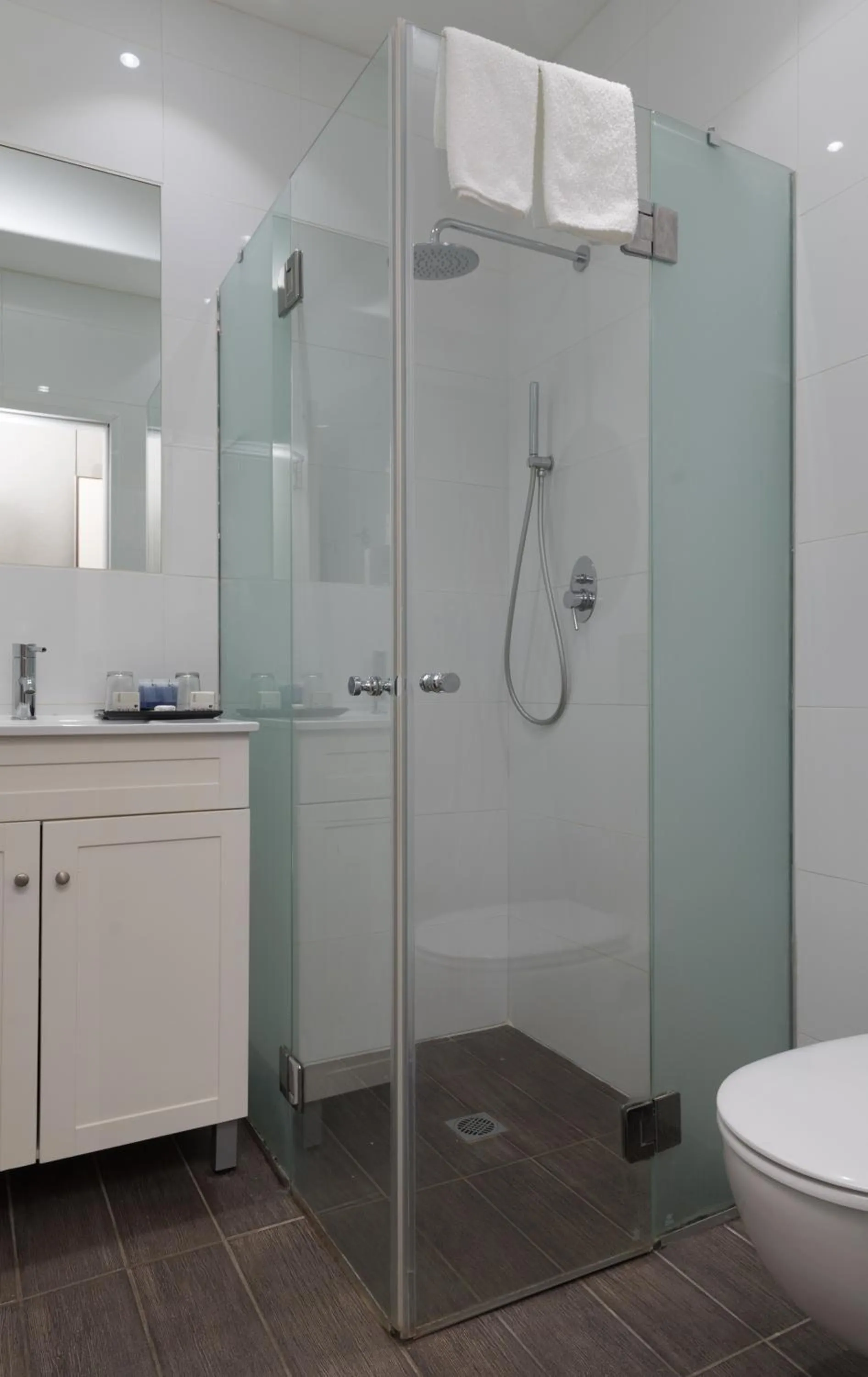 Shower in Americana Eilat Hotel