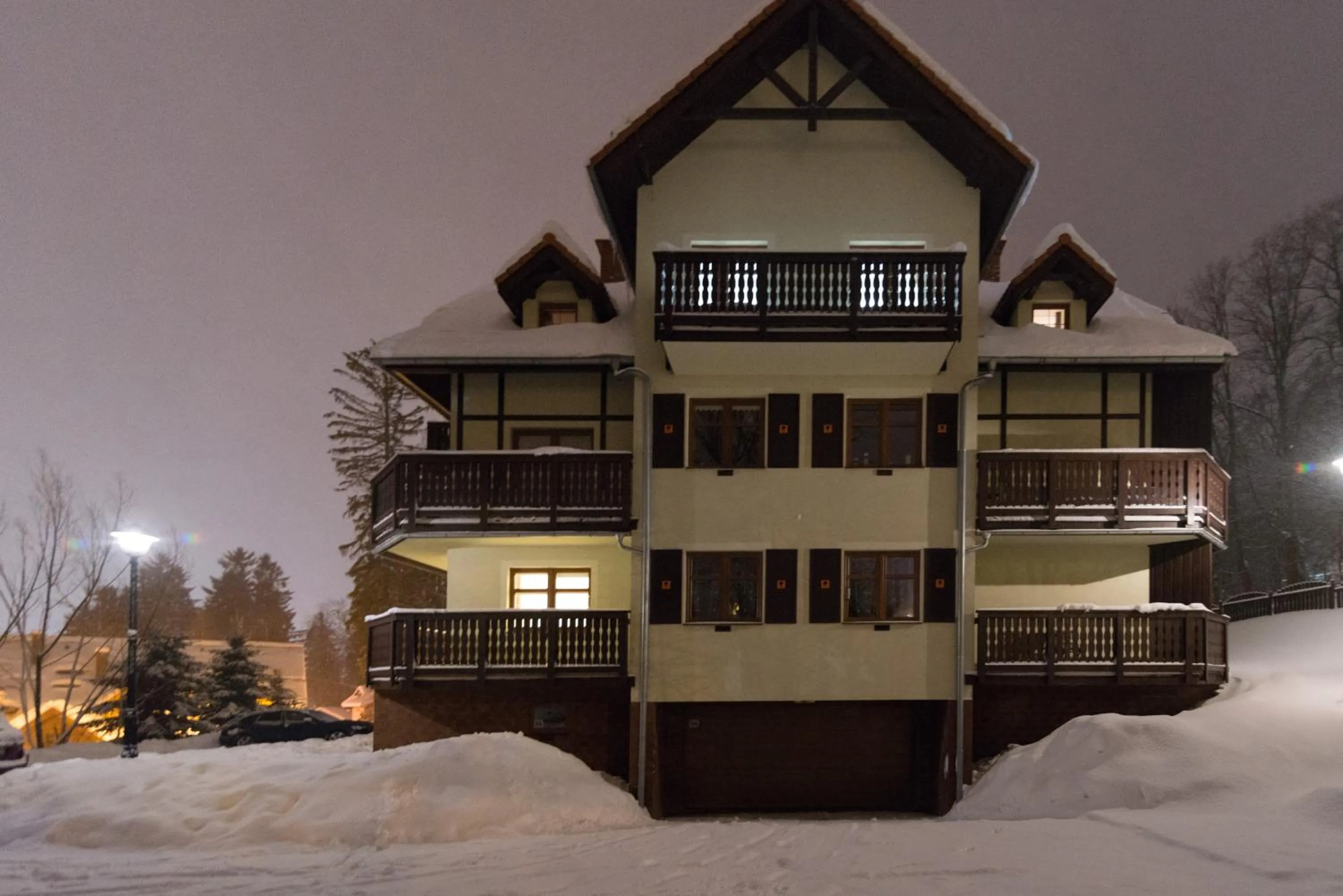 Property building in Szklarska Poręba dwupoziomowy, duży apartament z garażem i sauną