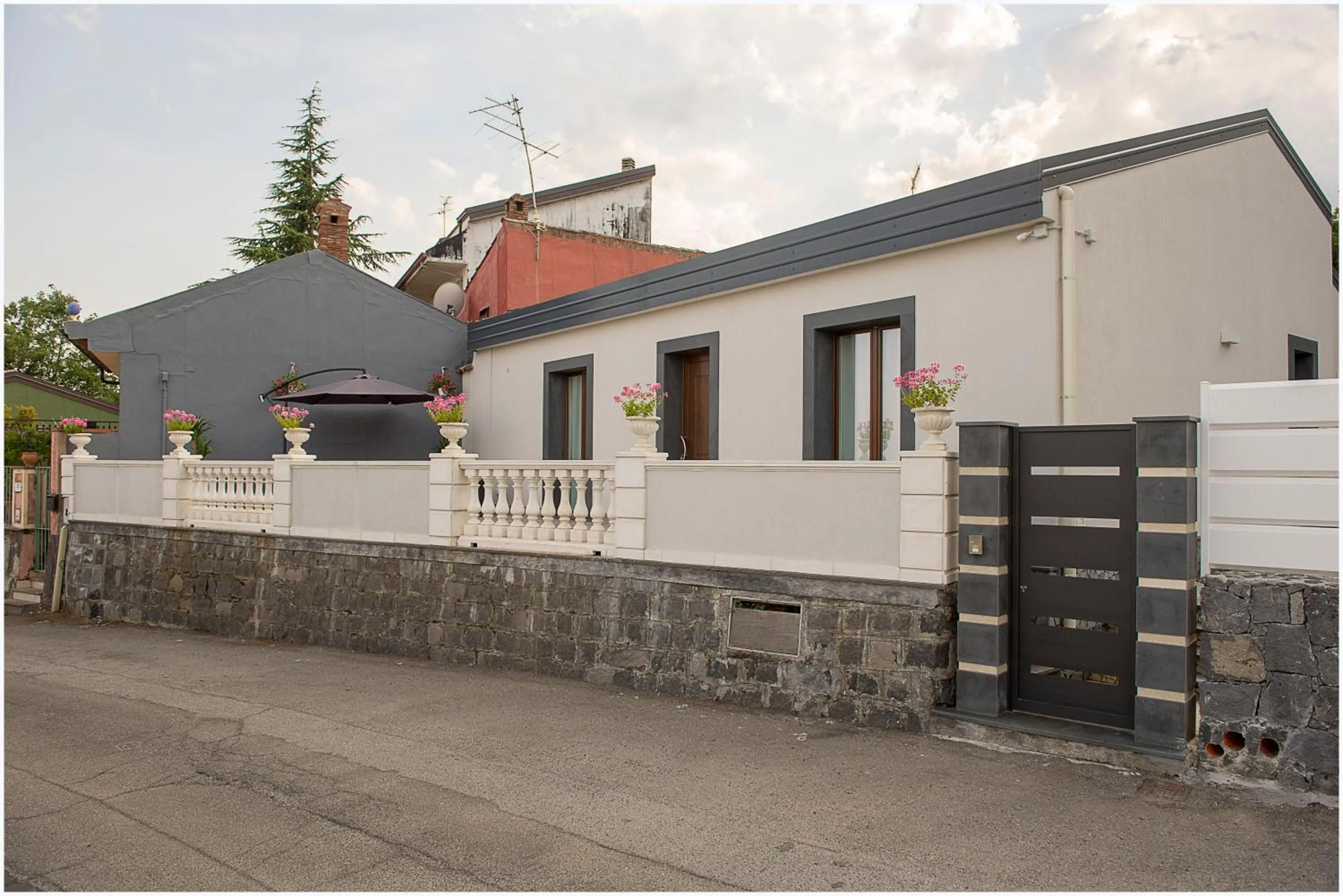 Facade/entrance in Dolce Vita