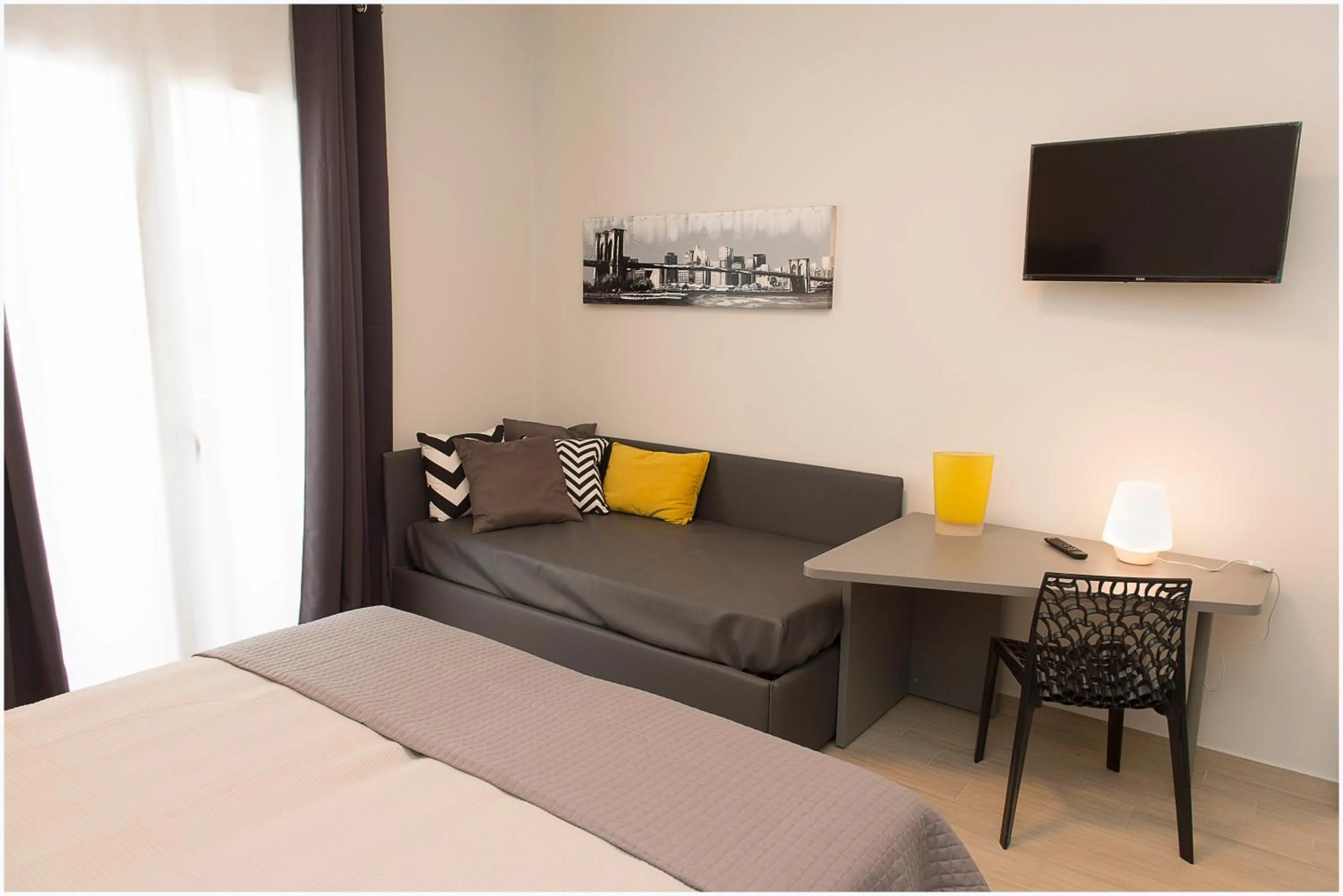 Bedroom, Bed in Dolce Vita