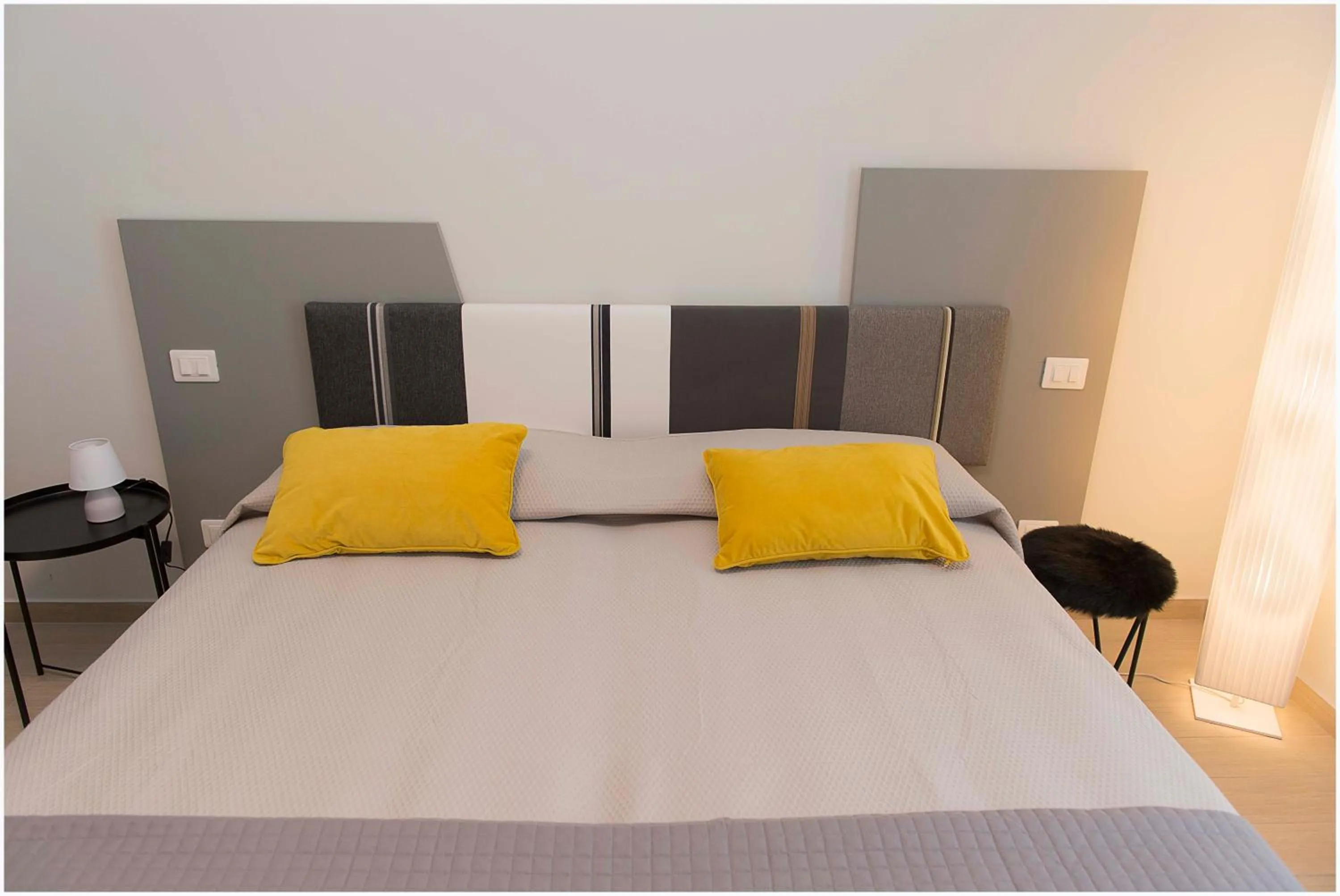 Bedroom, Bed in Dolce Vita