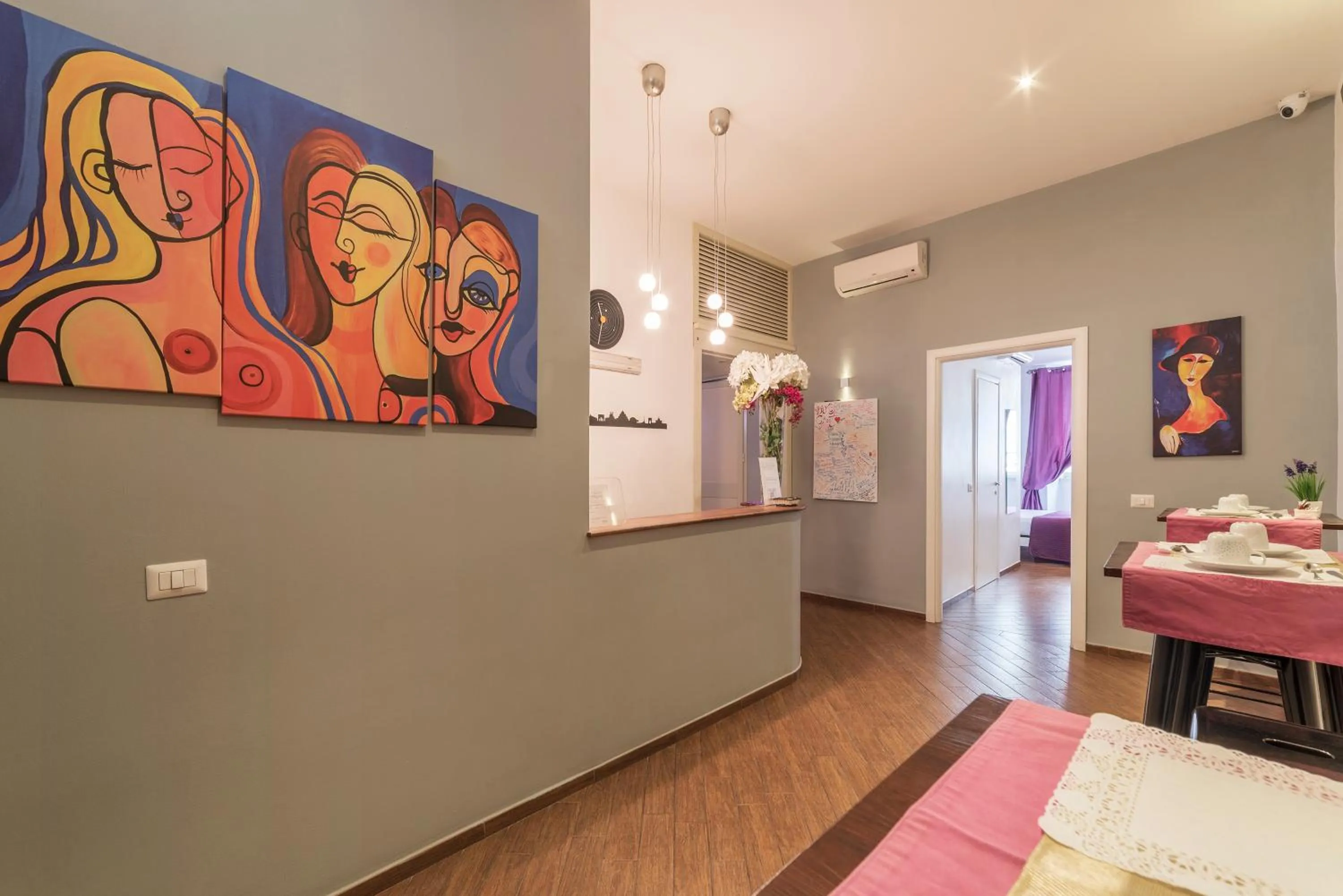 Decorative detail in Be My Guest