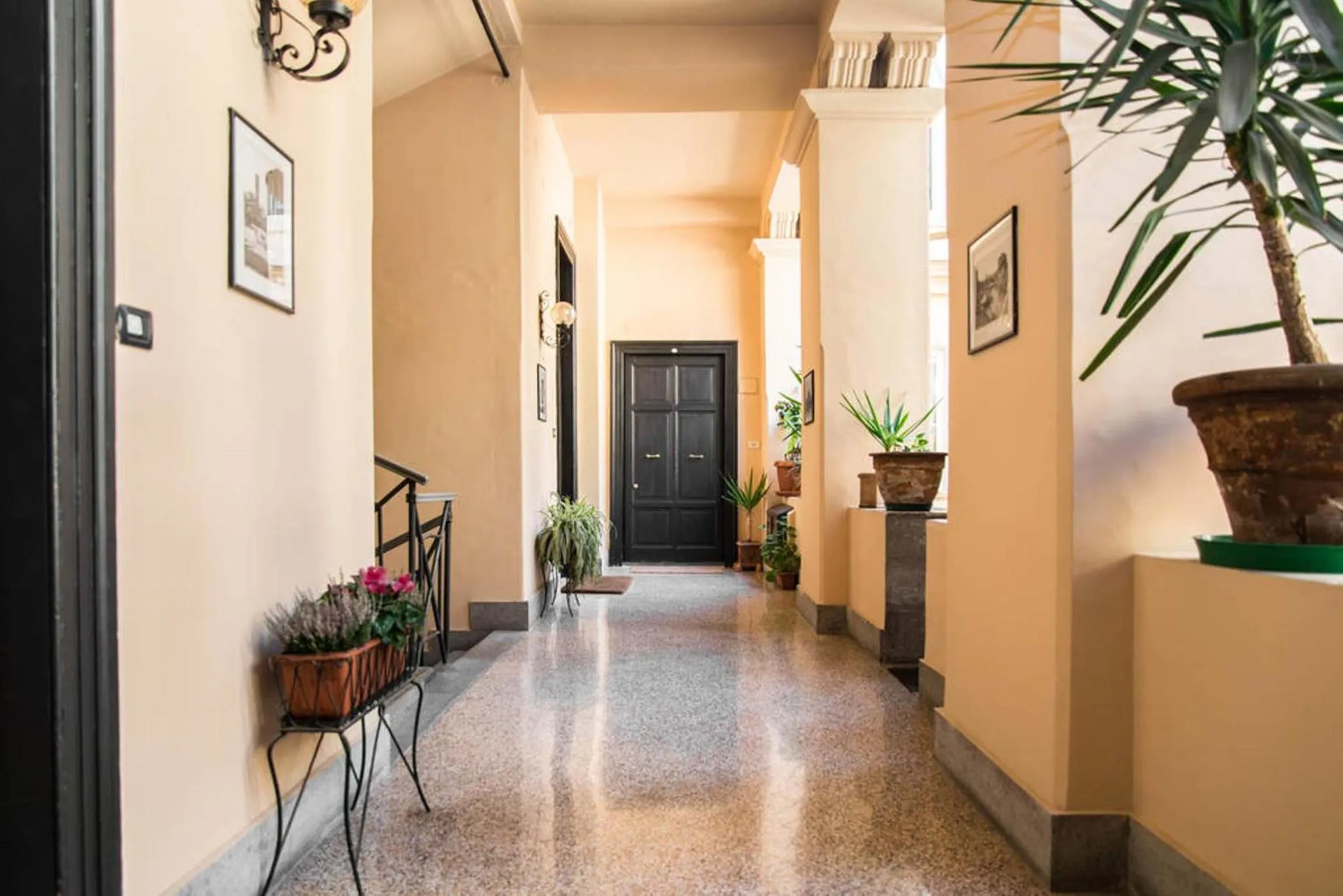 Lounge or bar in Be My Guest