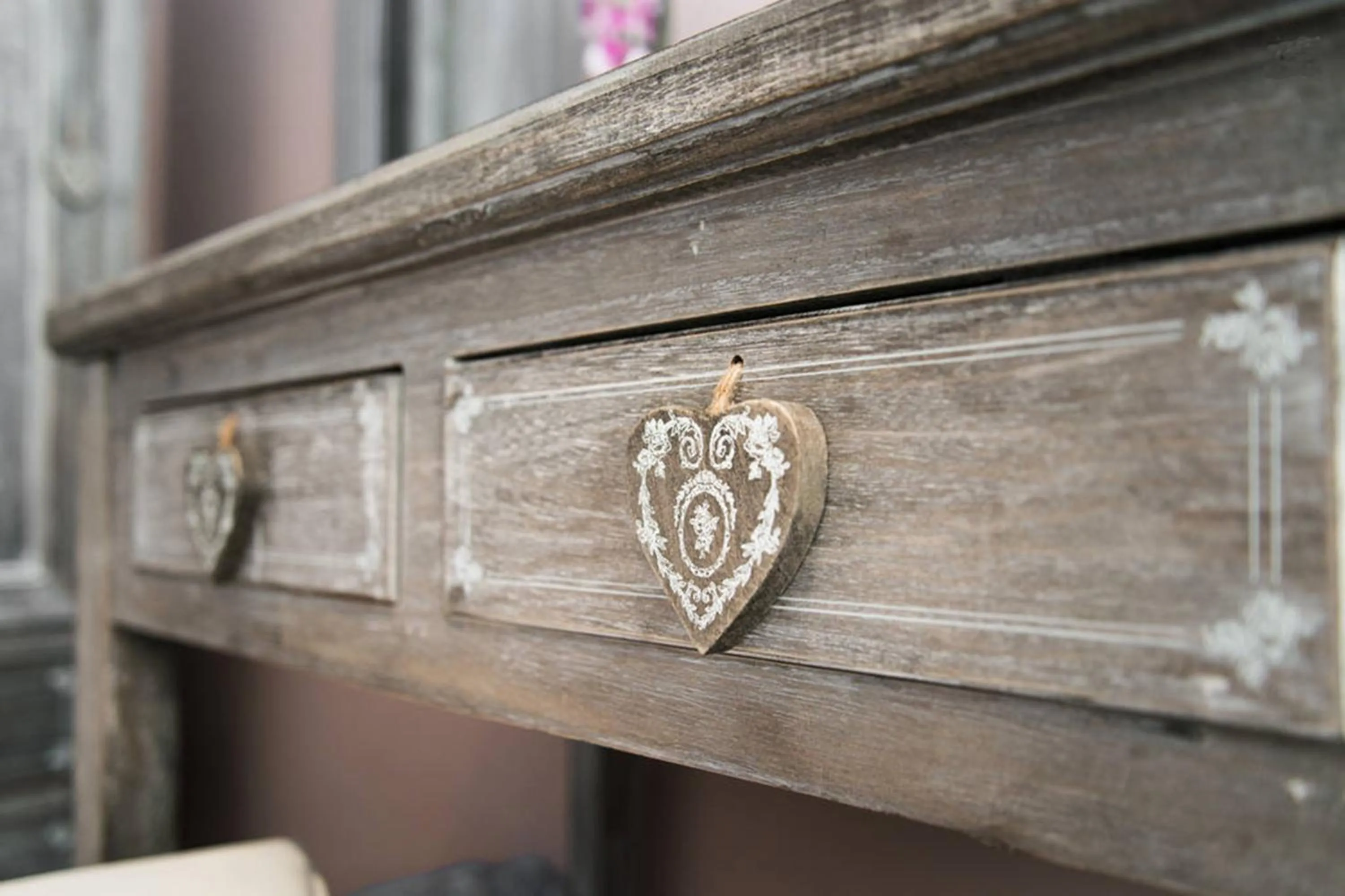 Decorative detail in Be My Guest