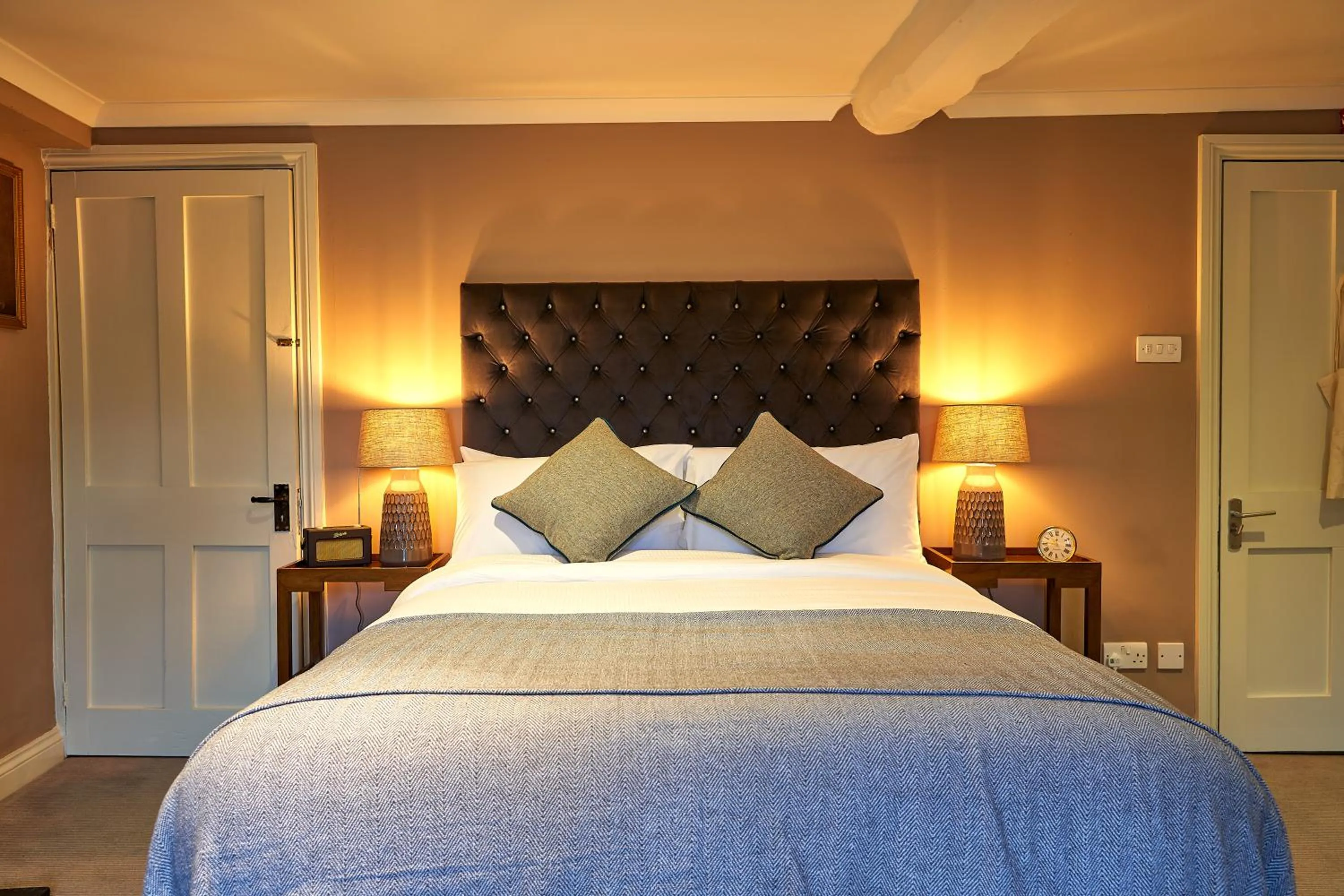 Bed in The Horse And Groom Inn