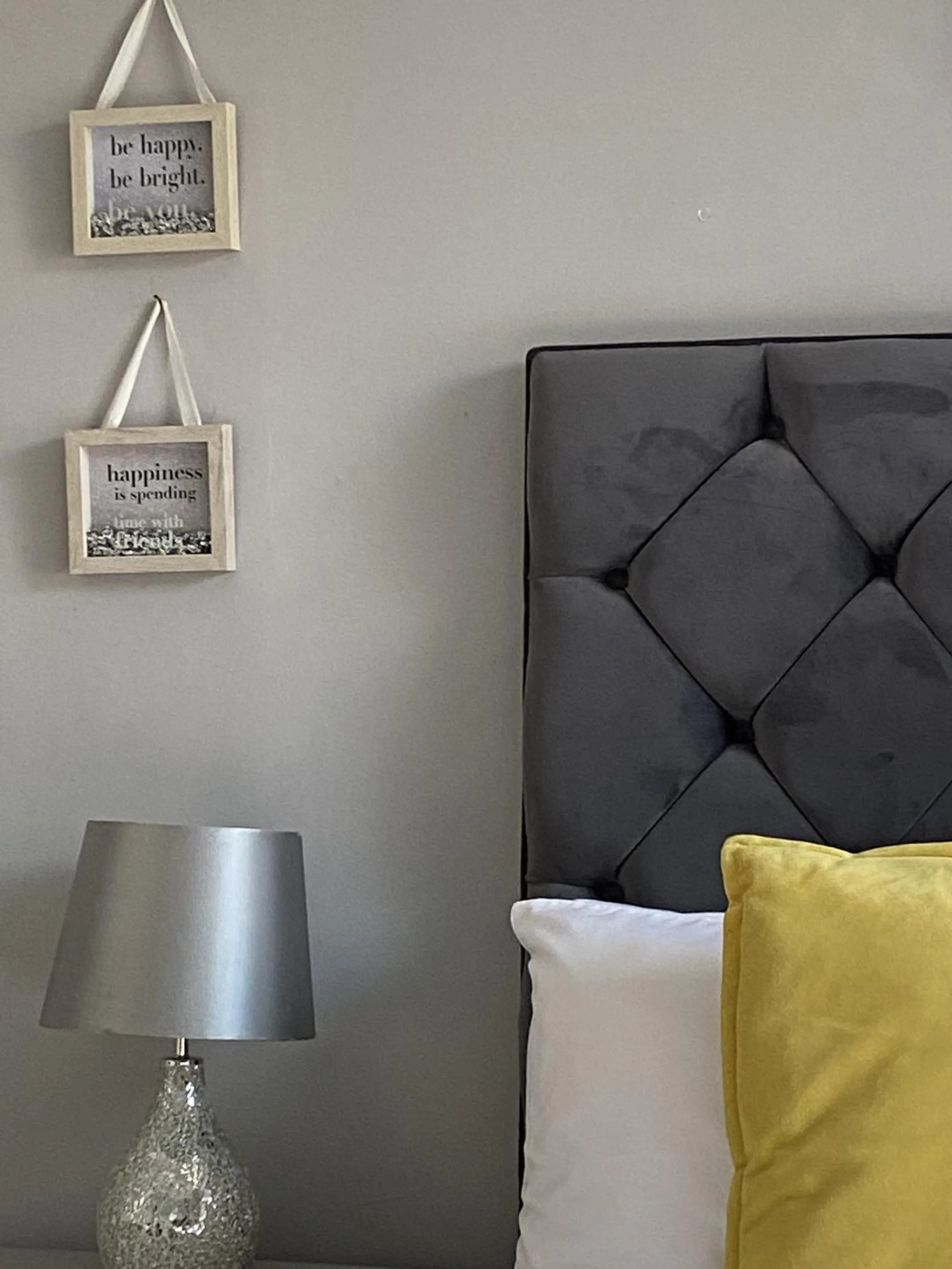 Bedroom in Inn Cardiff