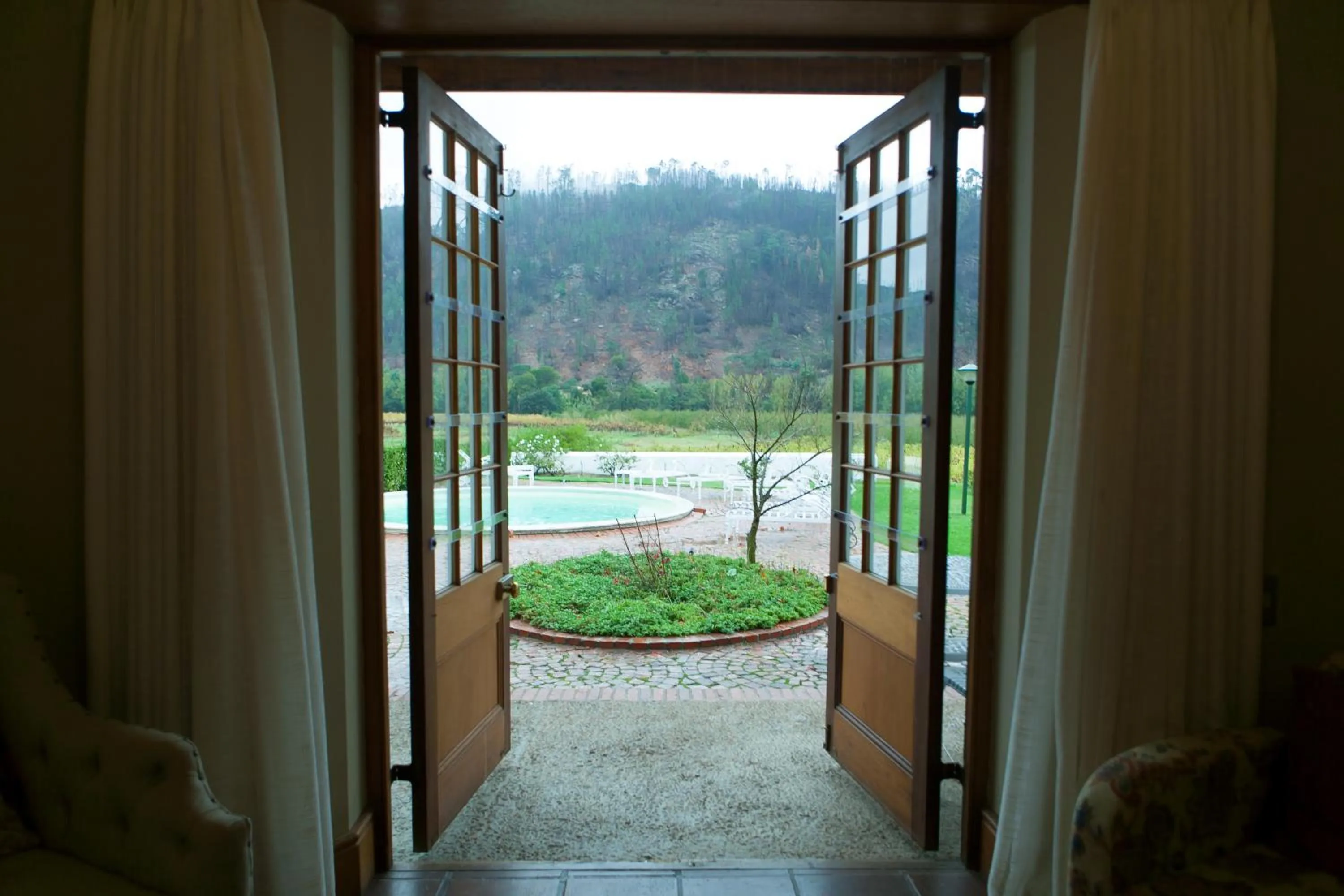 Pool view in Basse Provence Country House