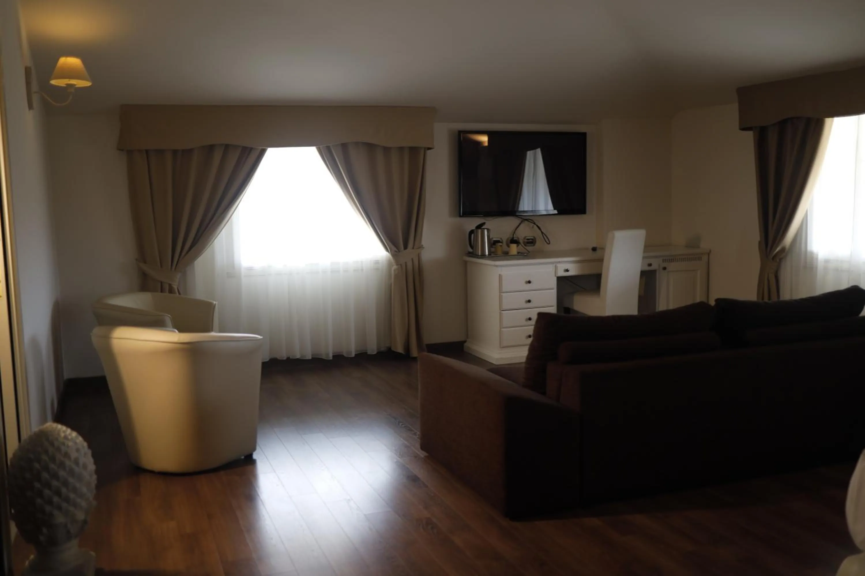 TV and multimedia in Virginia Resort & Spa - Adults Only