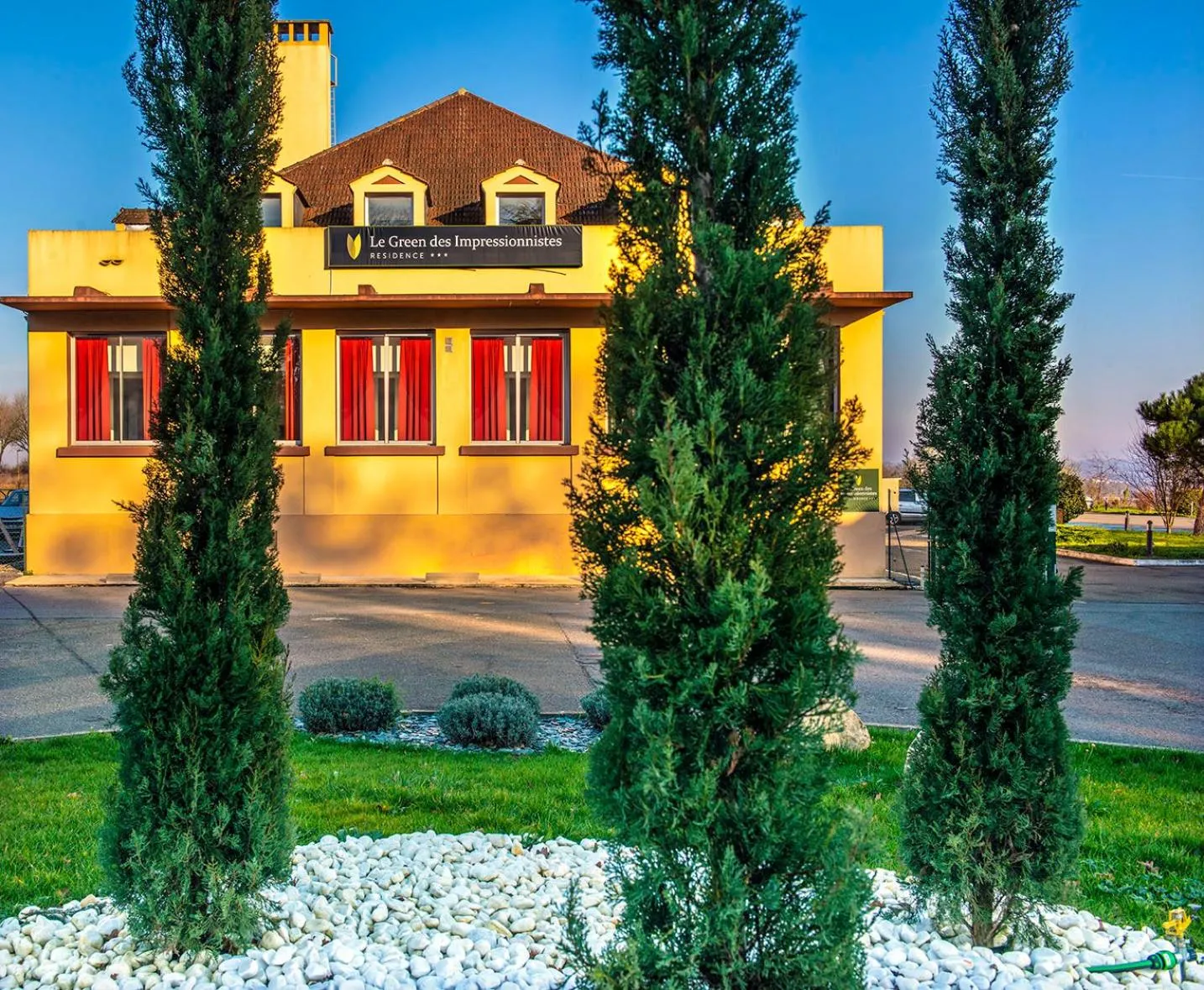 Facade/entrance in Le Green des Impressionnistes