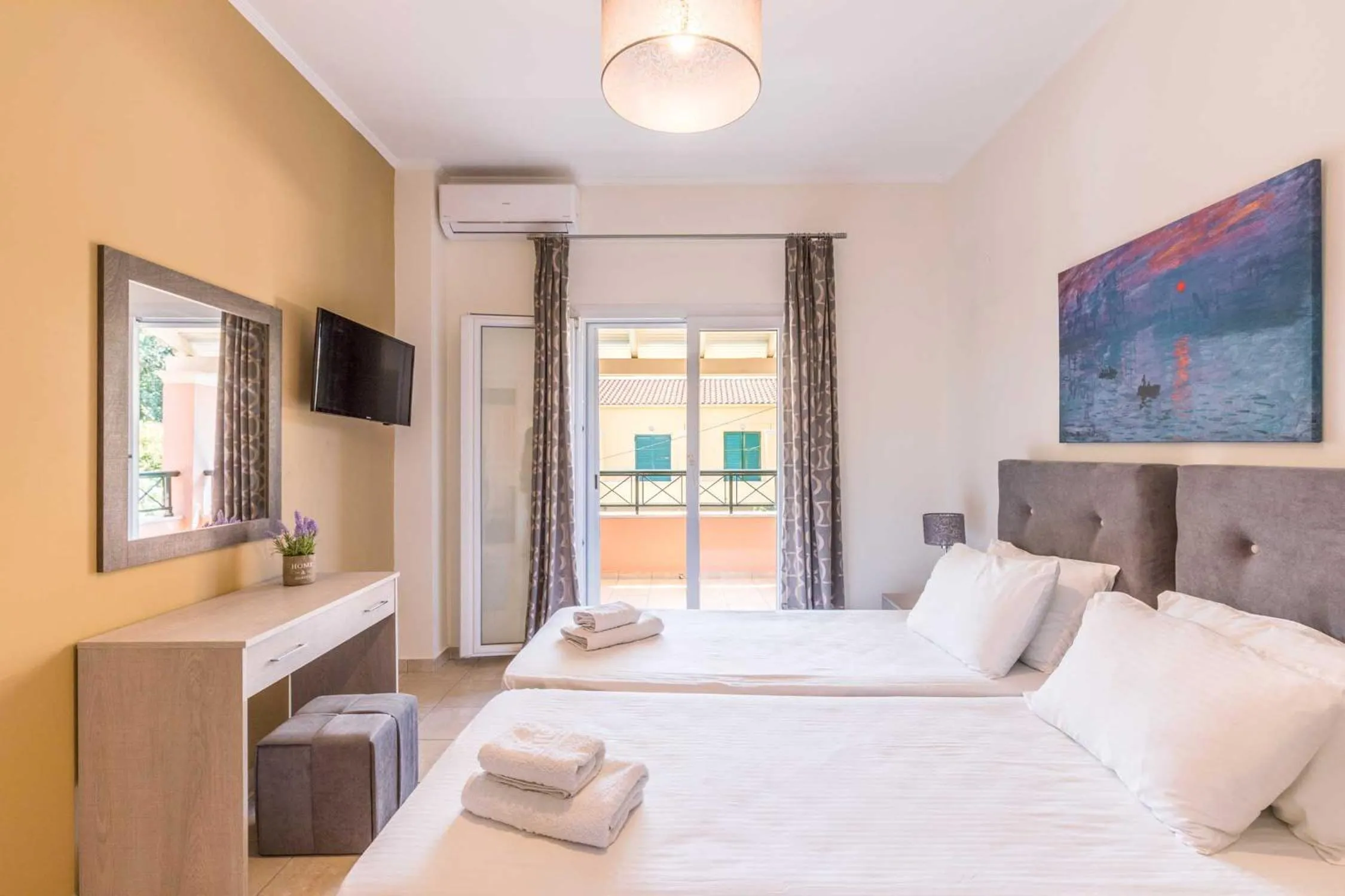 Bedroom, Bed in BELLA De LUX APTS