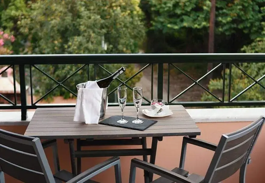 Quiet street view in BELLA De LUX APTS Quiet street view in BELLA De LUX APTS