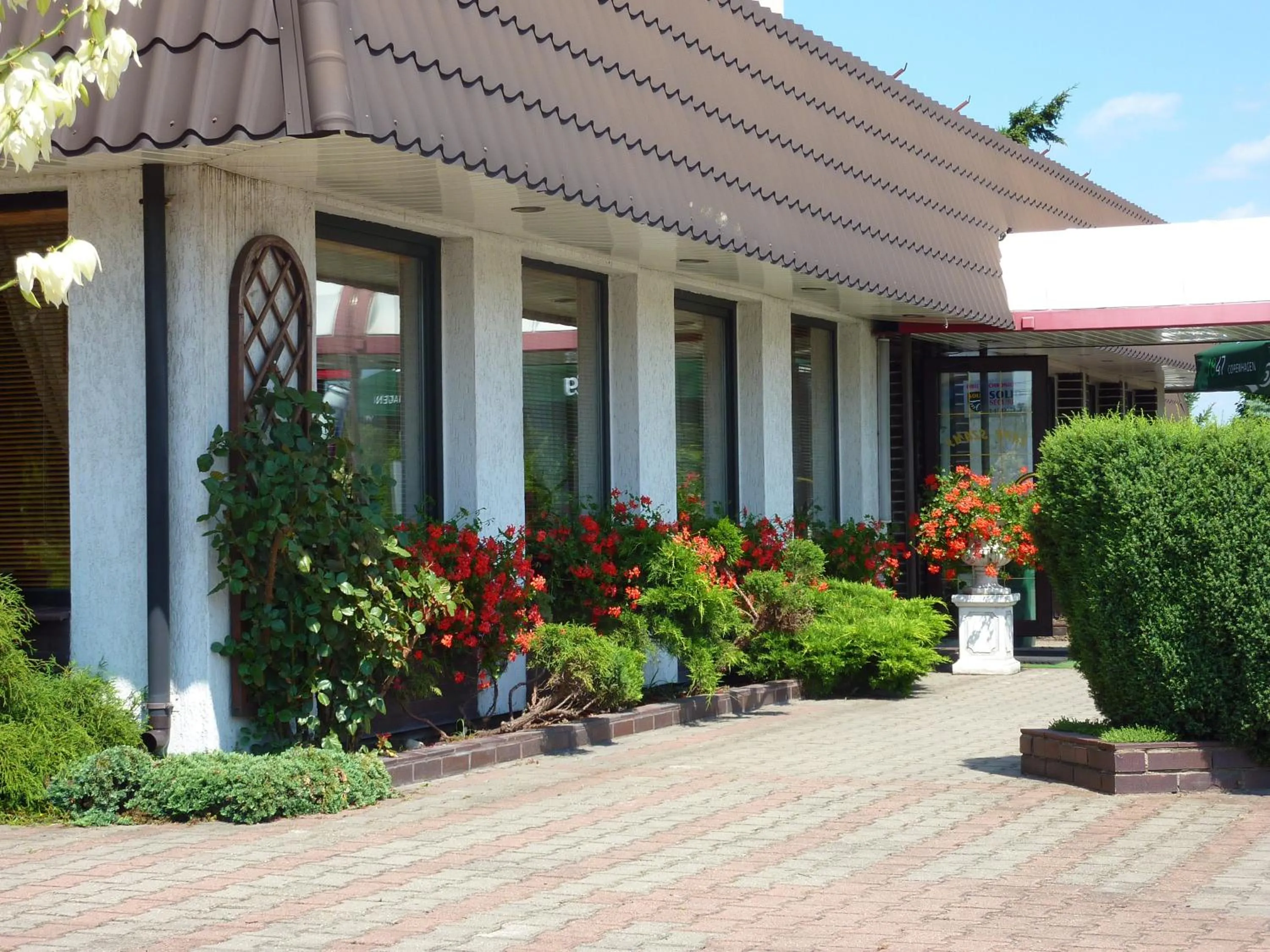 Facade/entrance in Hotel Astra Tajemniczy Ogród
