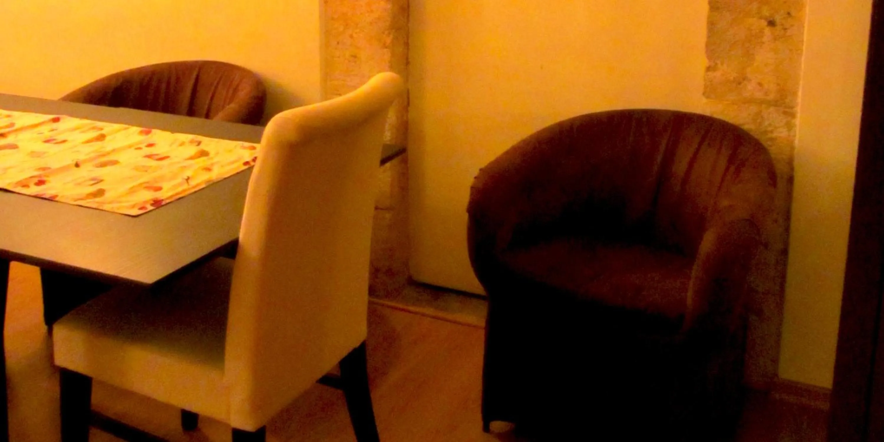 Communal lounge/ TV room in B&B Piazza Del Popolo