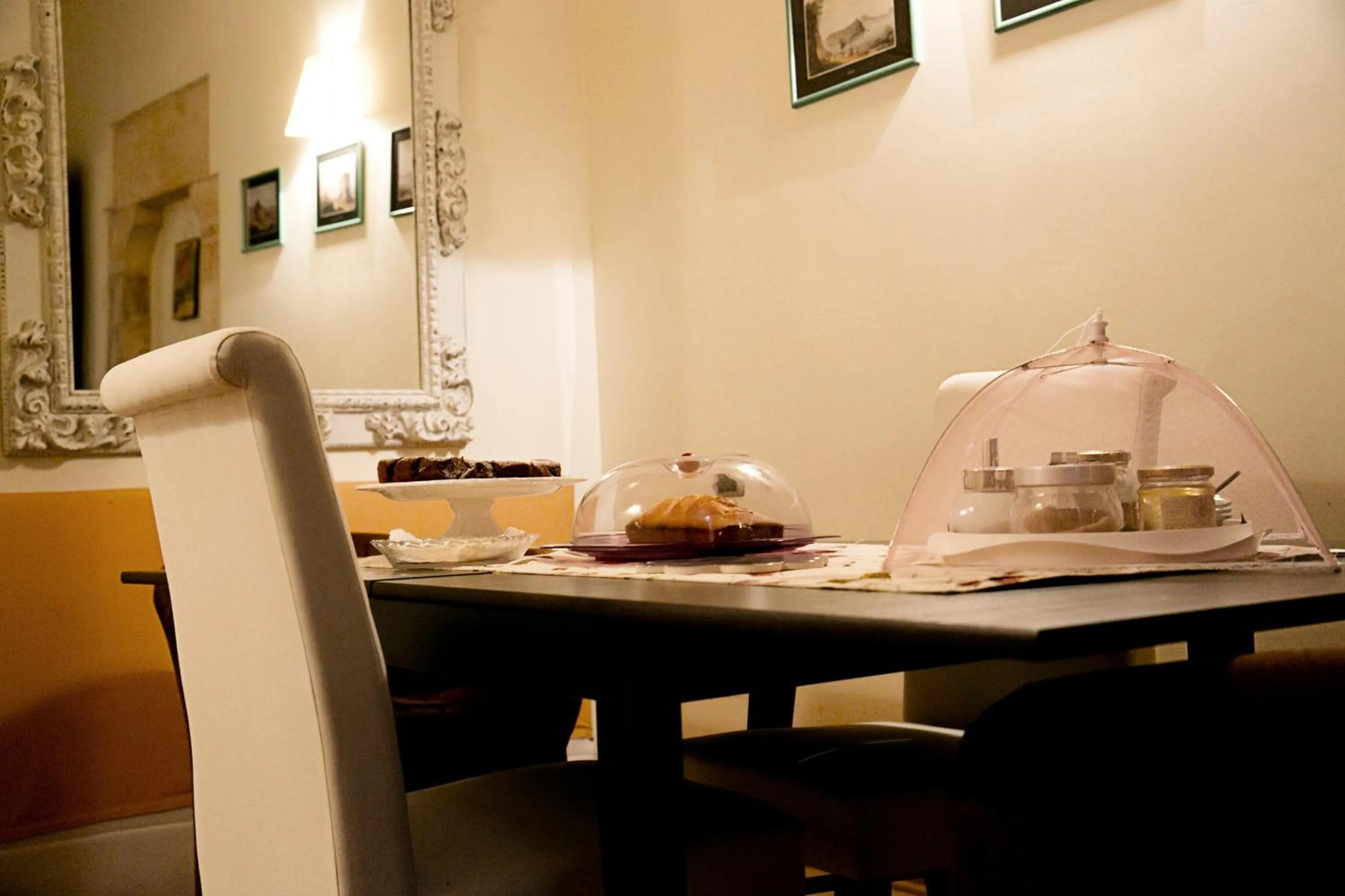 Restaurant/places to eat in B&B Piazza Del Popolo