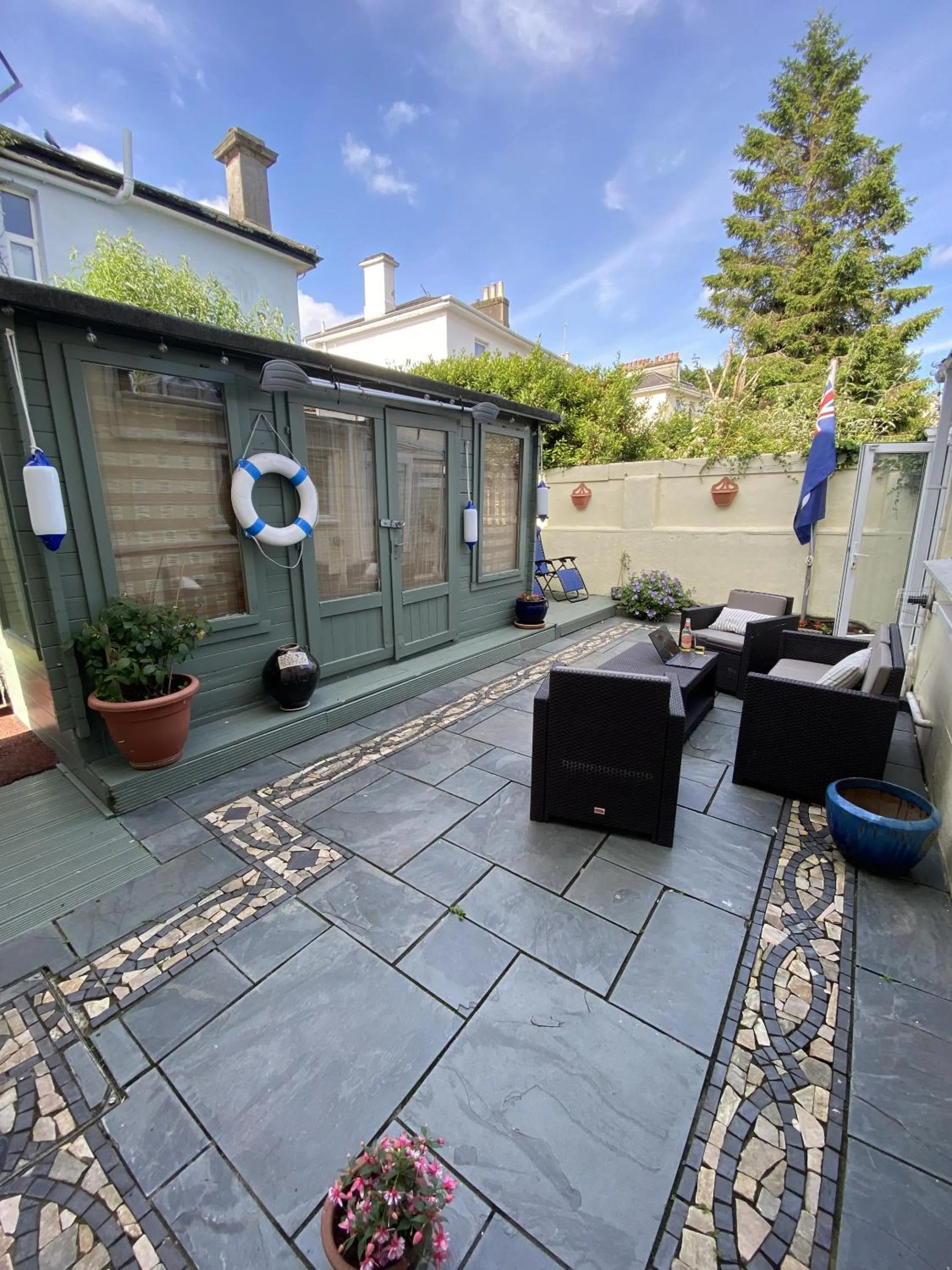 Property building in Kingston House