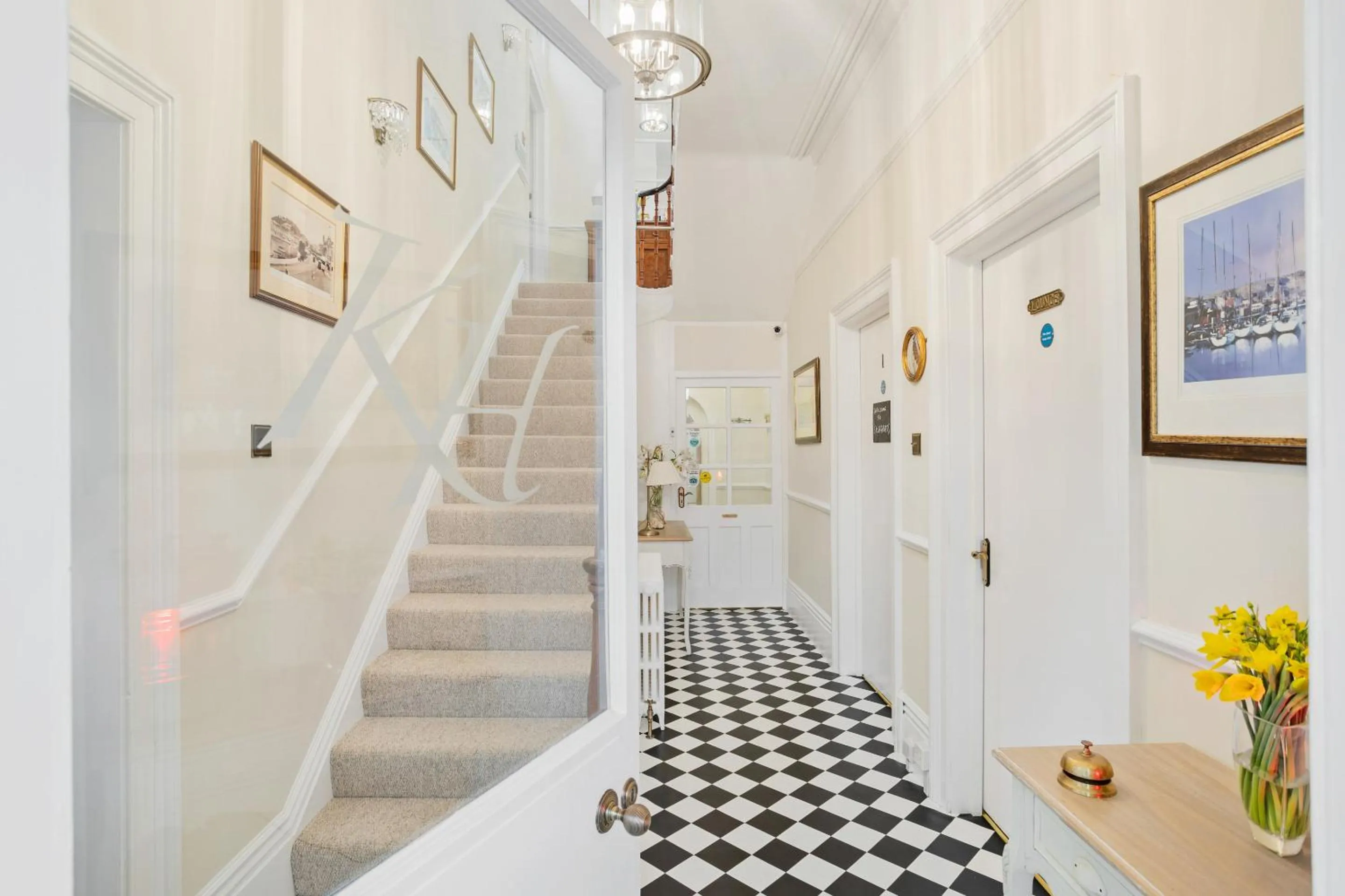 Lobby or reception in Kingston House