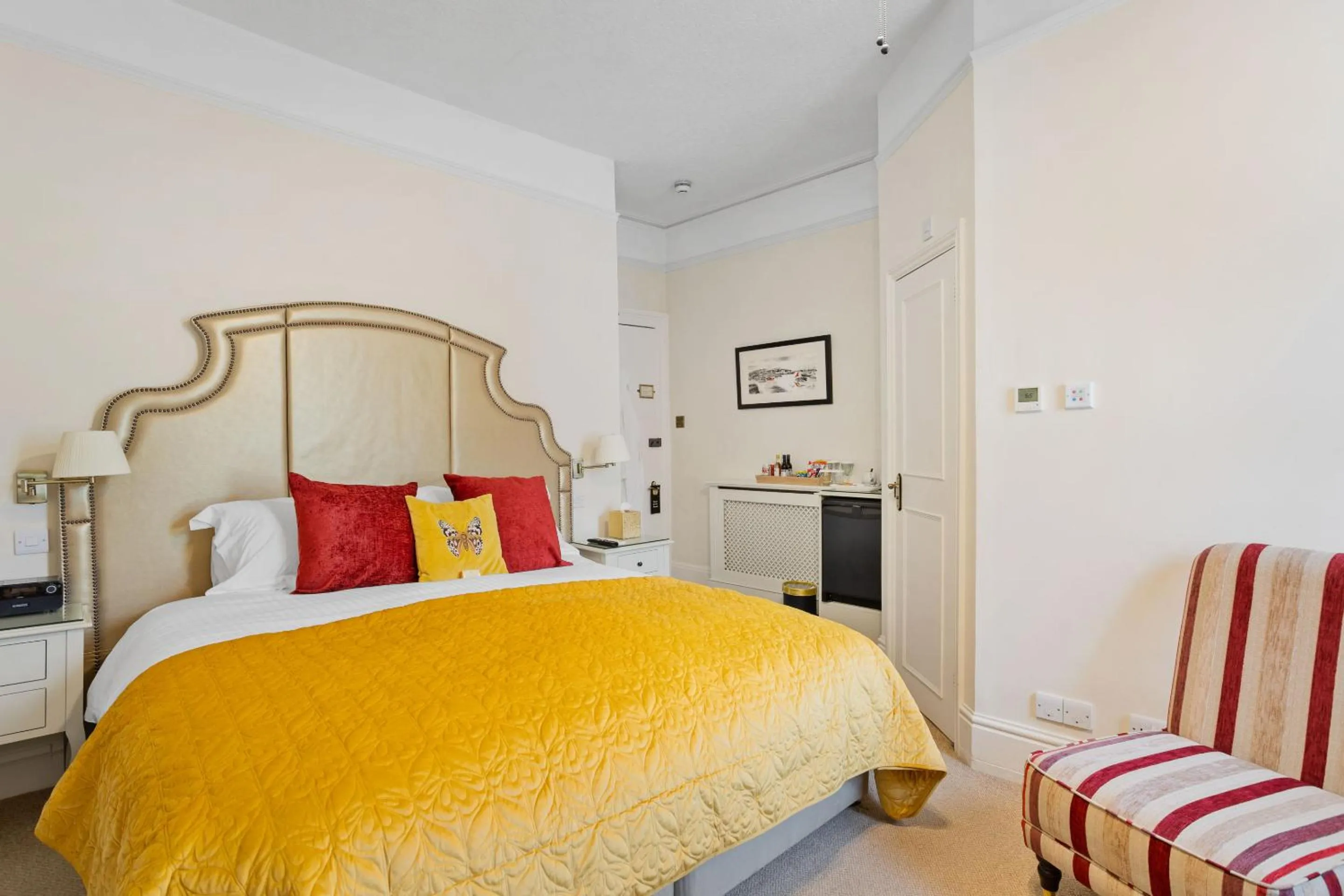 Bedroom, Bed in Kingston House