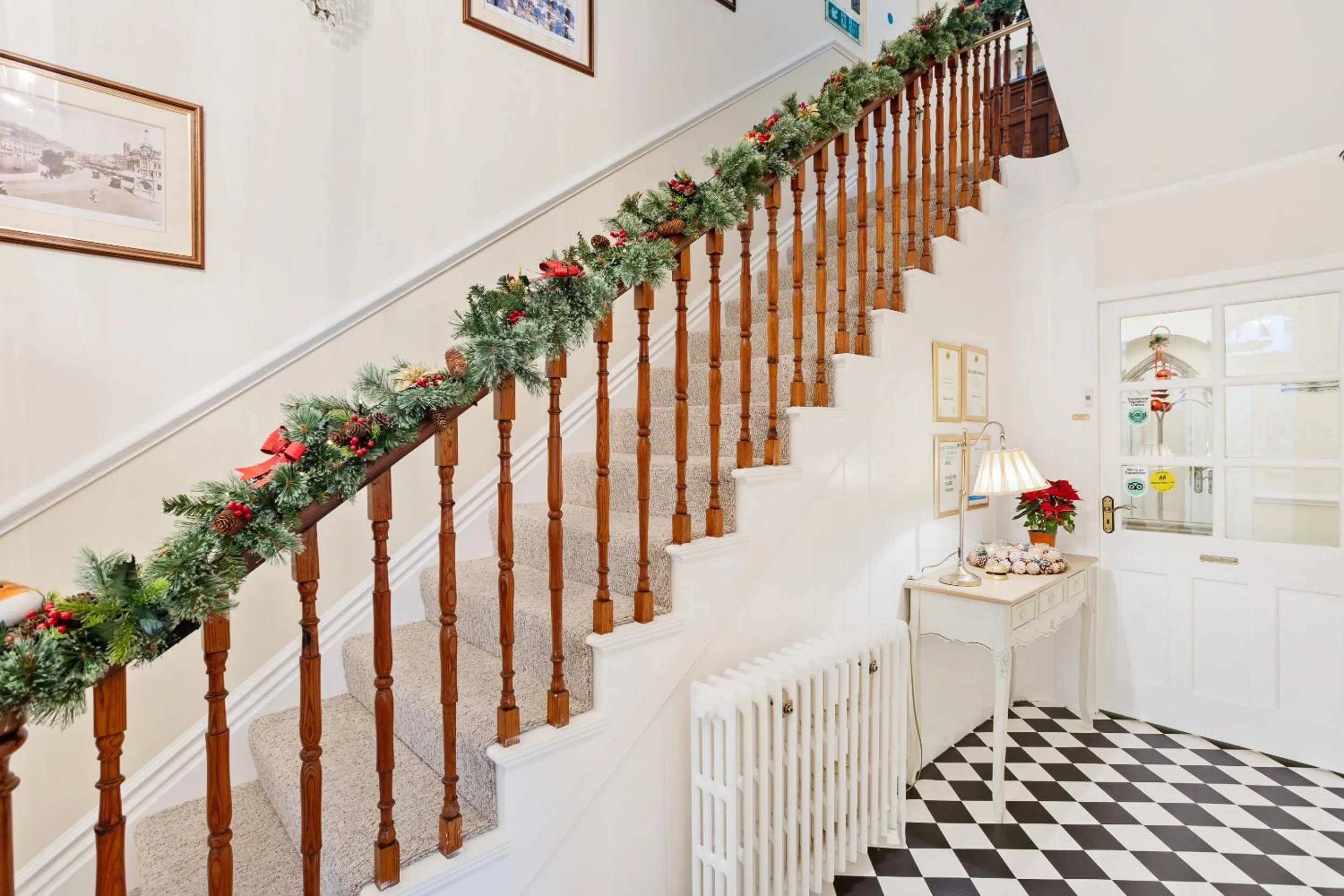 Lobby or reception in Kingston House