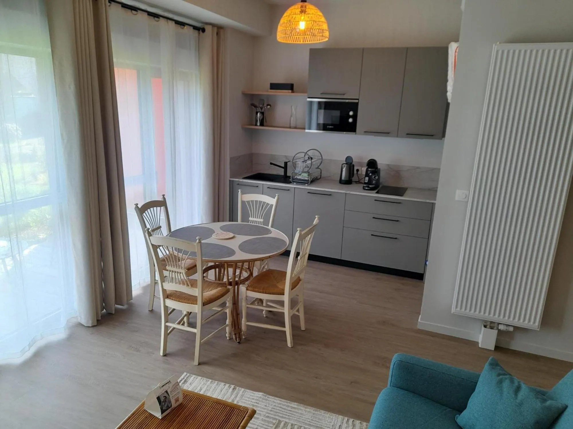 Kitchen or kitchenette in The Originals City, Ara Hôtel, Landerneau