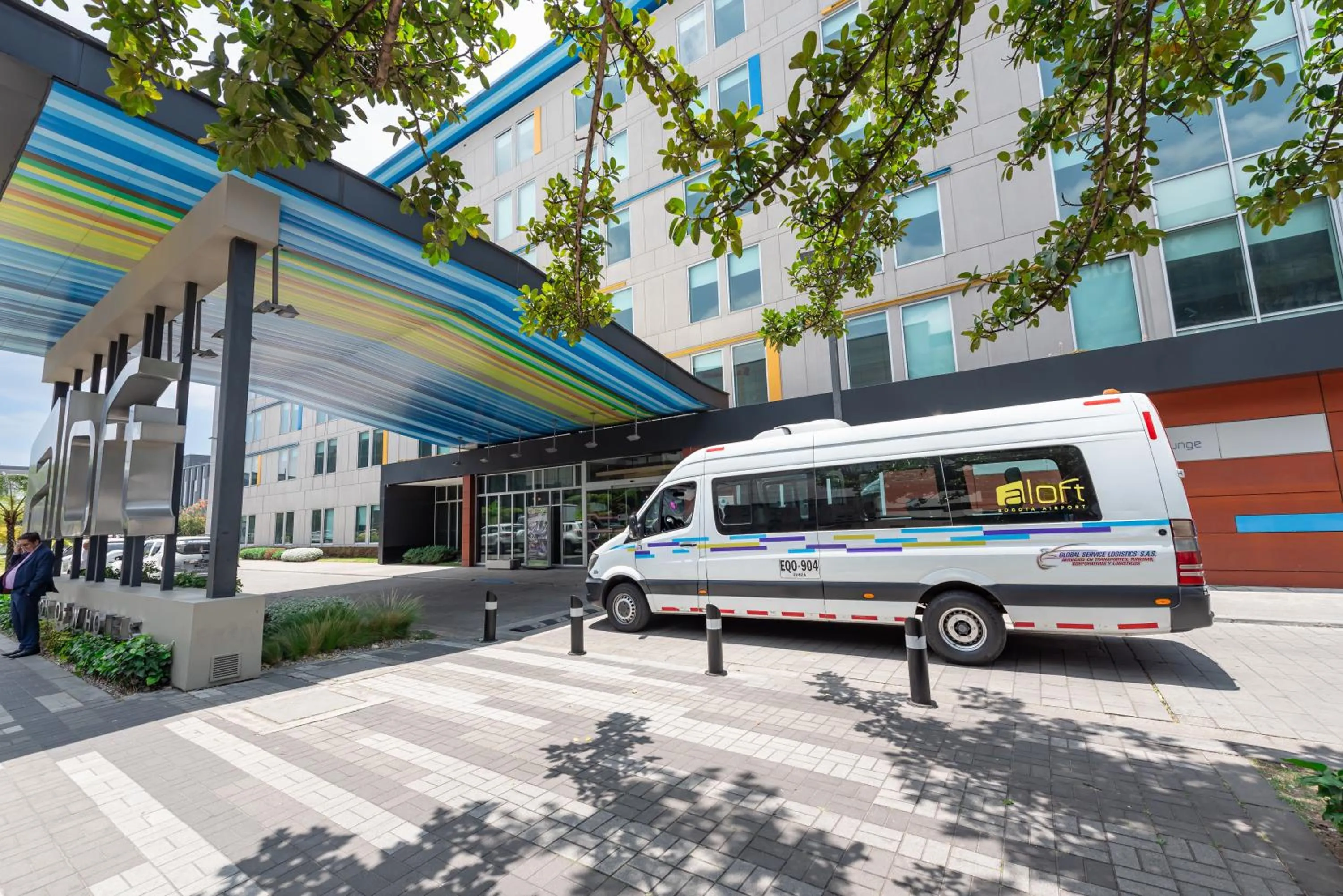 shuttle in Aloft Bogotá Airport