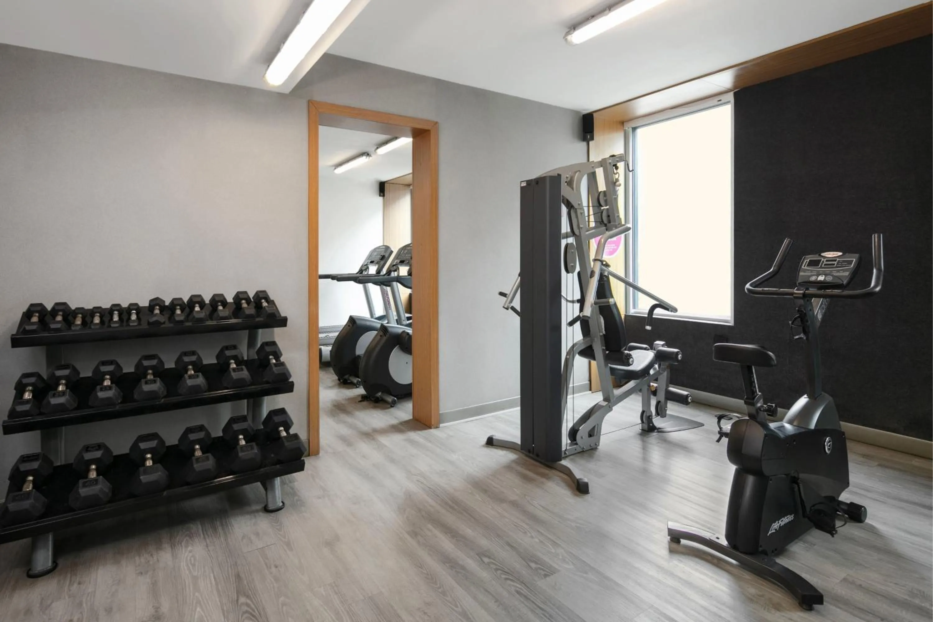 Fitness centre/facilities in Aloft Bogotá Airport