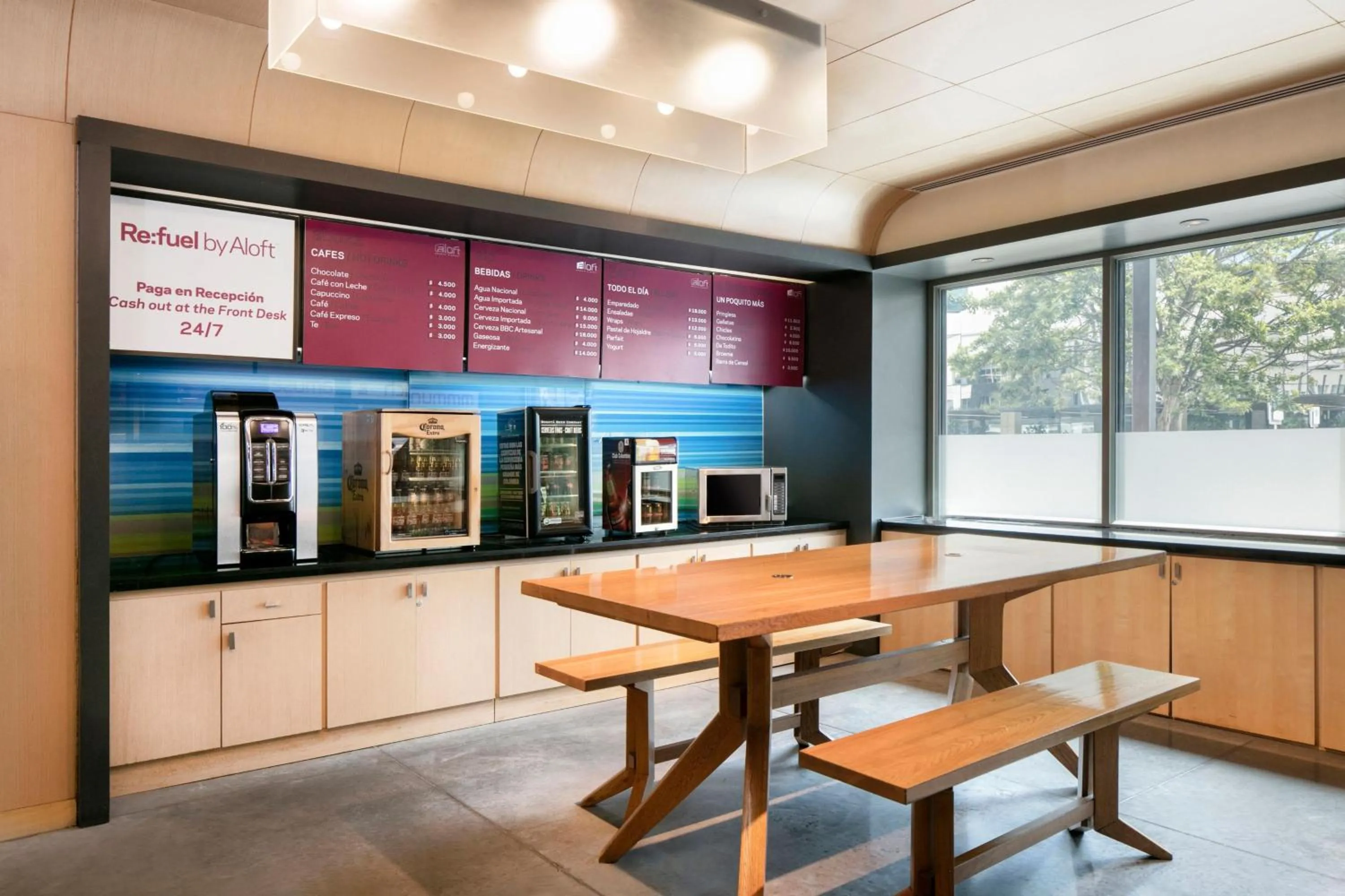 Restaurant/places to eat in Aloft Bogotá Airport