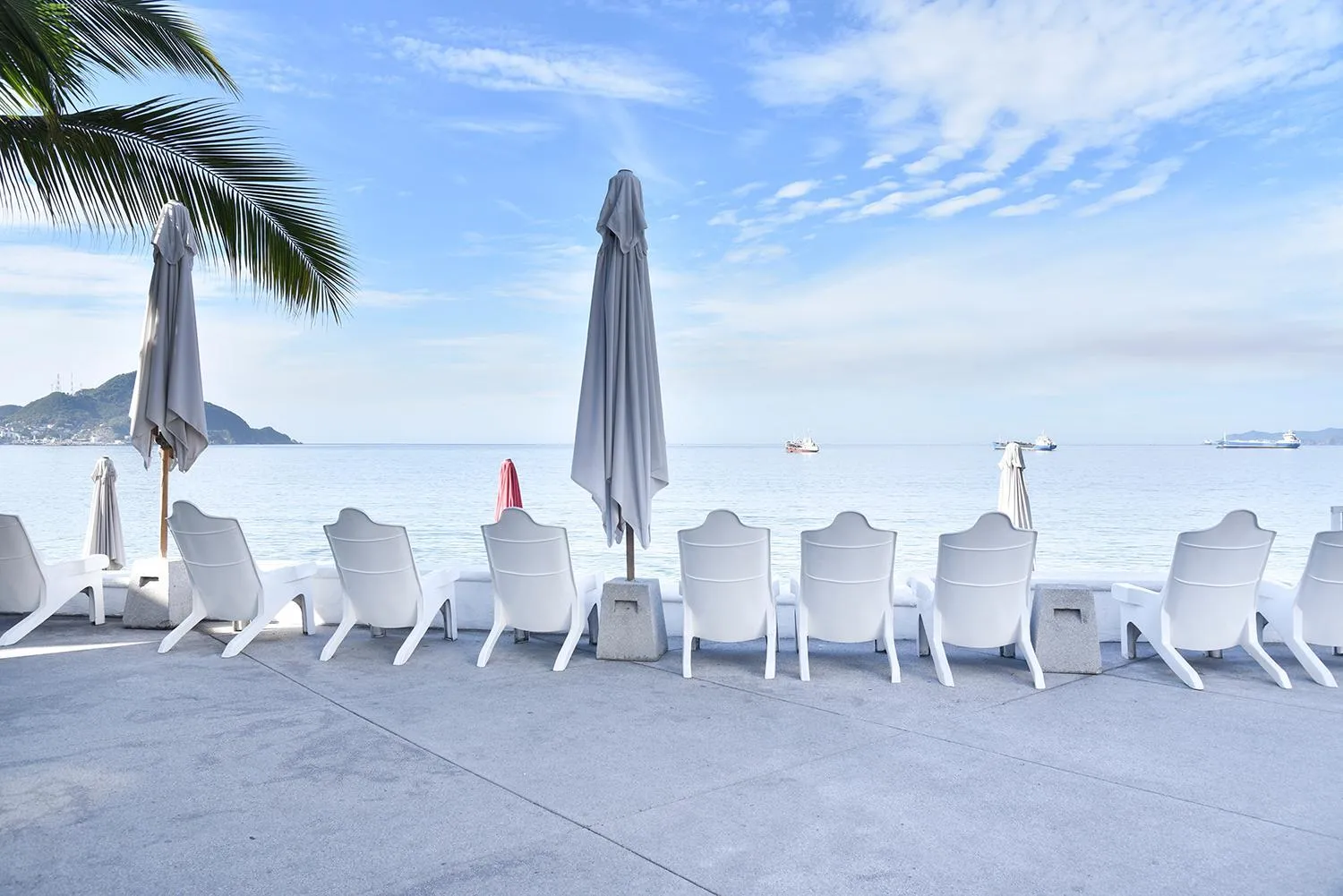 Beach in Best Western Plus Luna del Mar