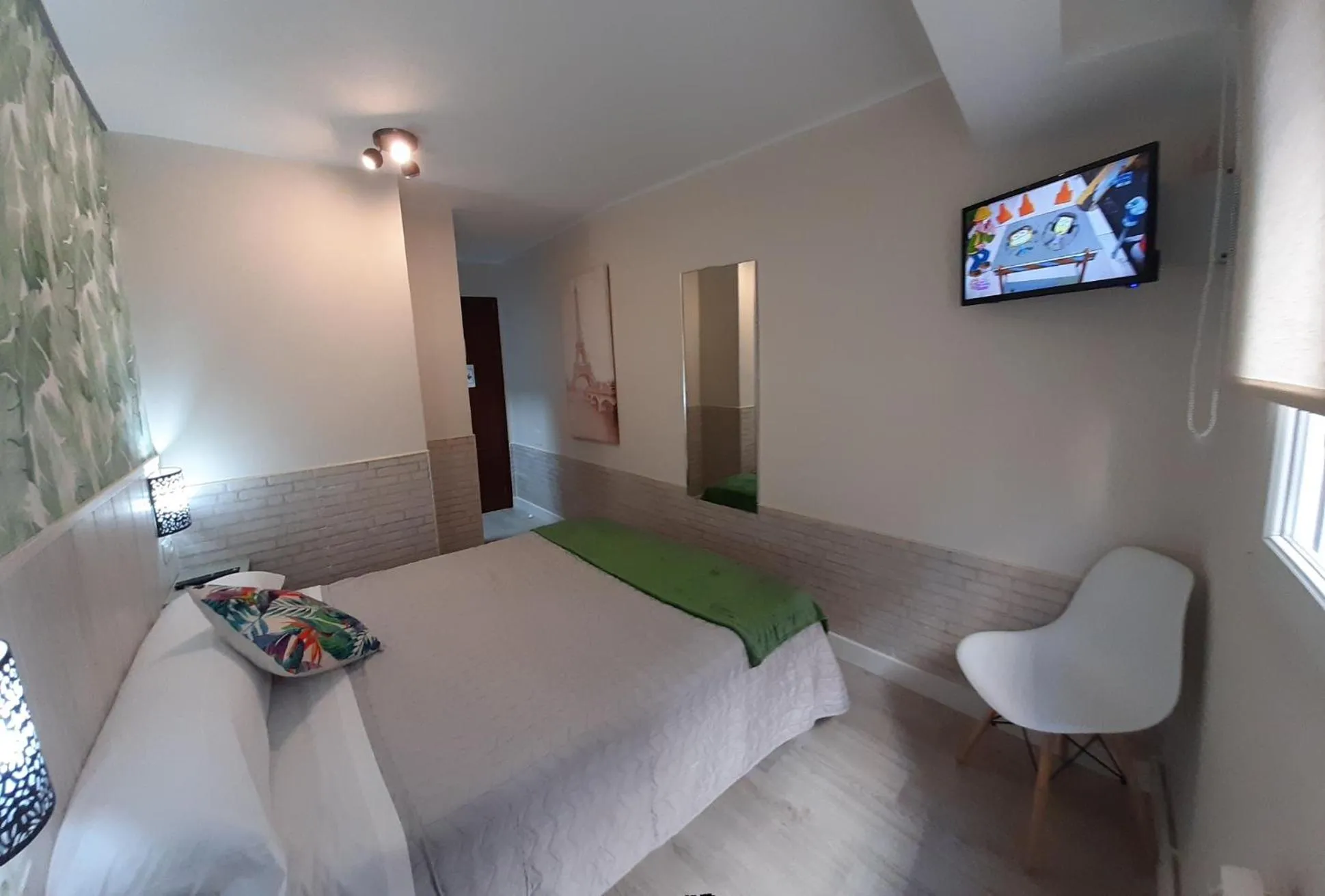 TV and multimedia, Bed in Hostal Verdemar