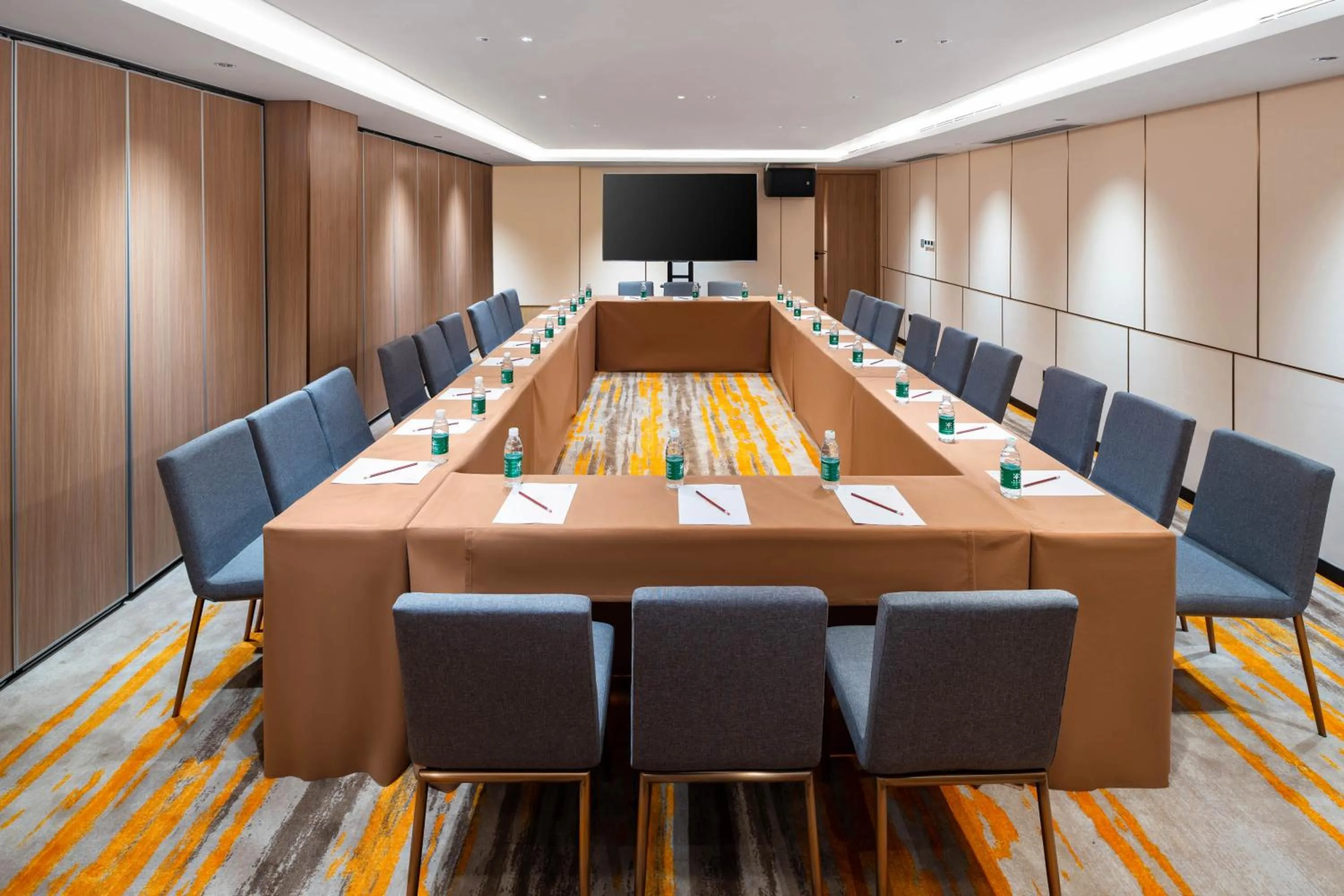 Meeting/conference room in Guangzhou Wogo Yuanbao Hotel-Zhujiang New Town