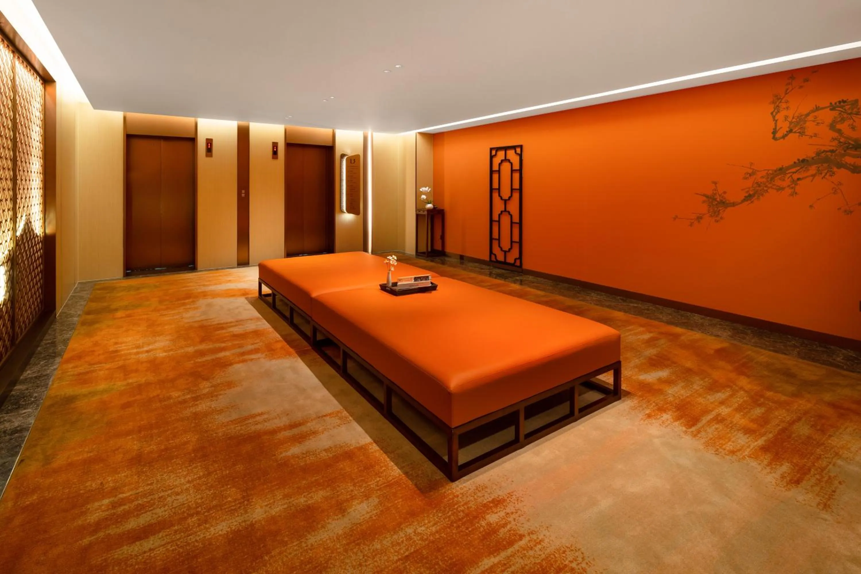 elevator, Bed in Guangzhou Wogo Yuanbao Hotel-Zhujiang New Town