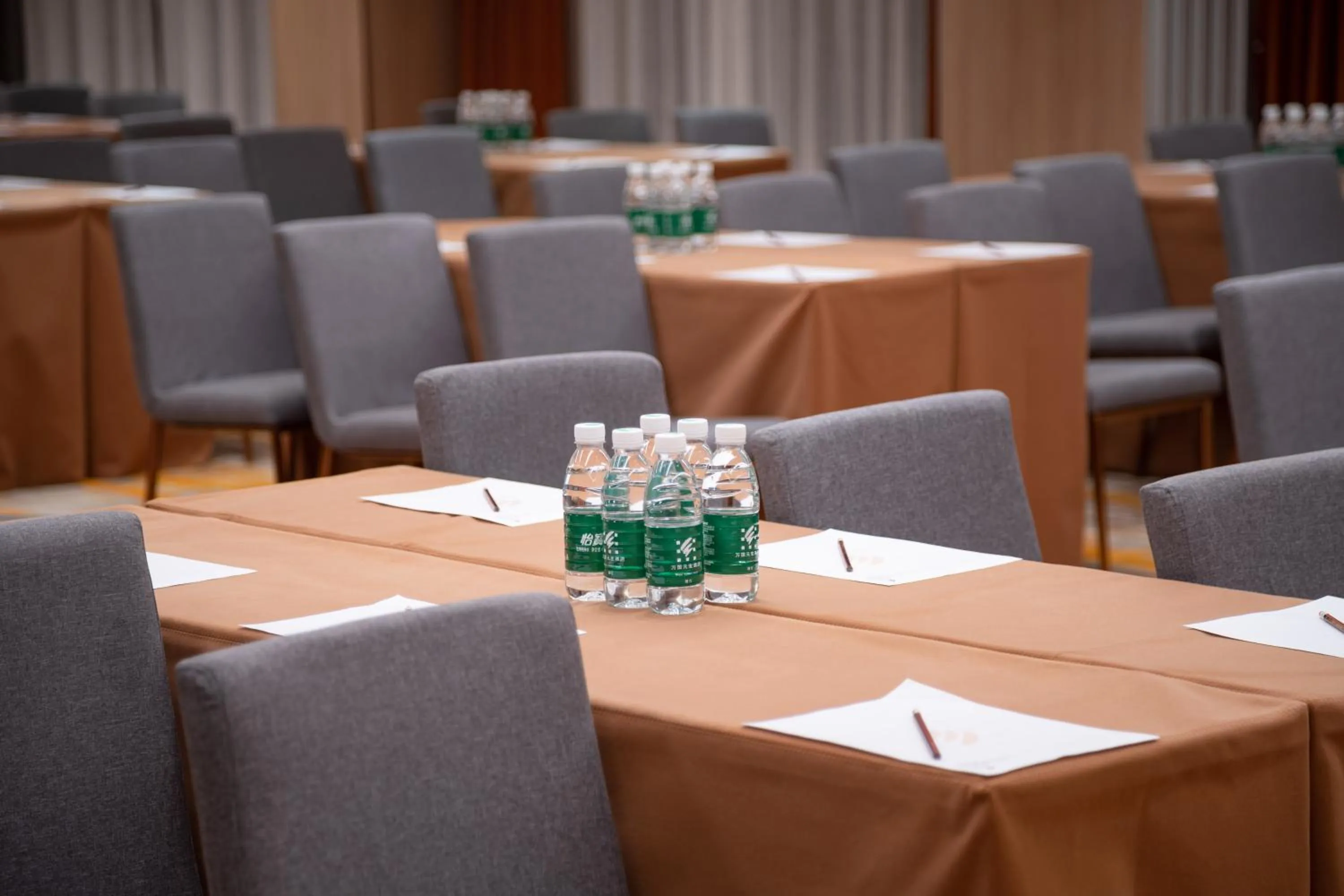 Meeting/conference room in Guangzhou Wogo Yuanbao Hotel-Zhujiang New Town