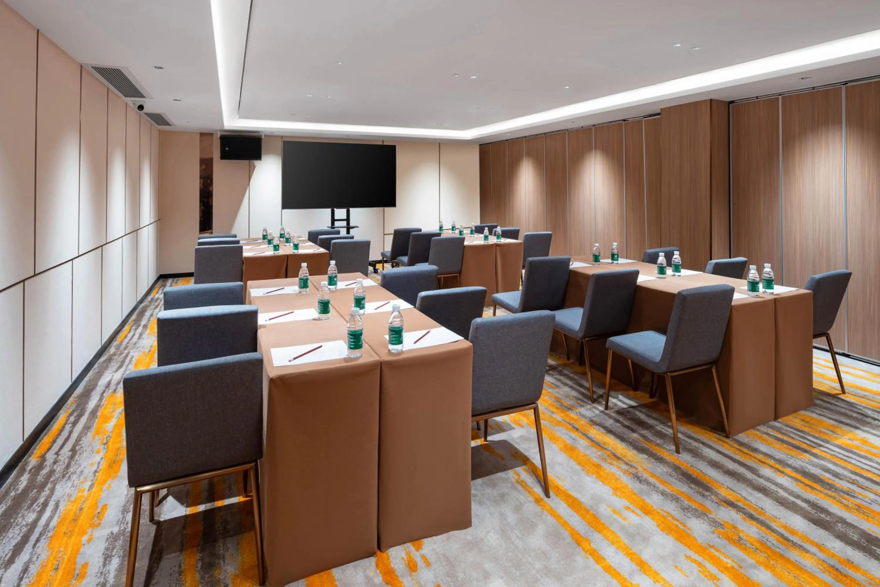 Meeting/conference room in Guangzhou Wogo Yuanbao Hotel-Zhujiang New Town