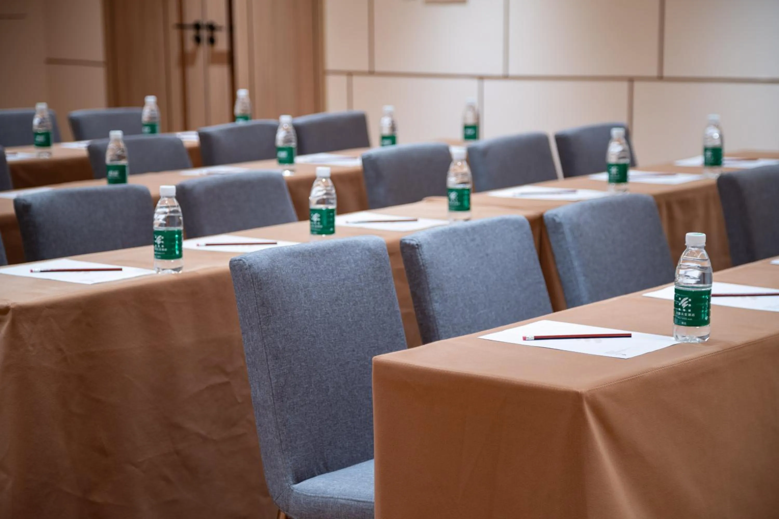 Meeting/conference room in Guangzhou Wogo Yuanbao Hotel-Zhujiang New Town