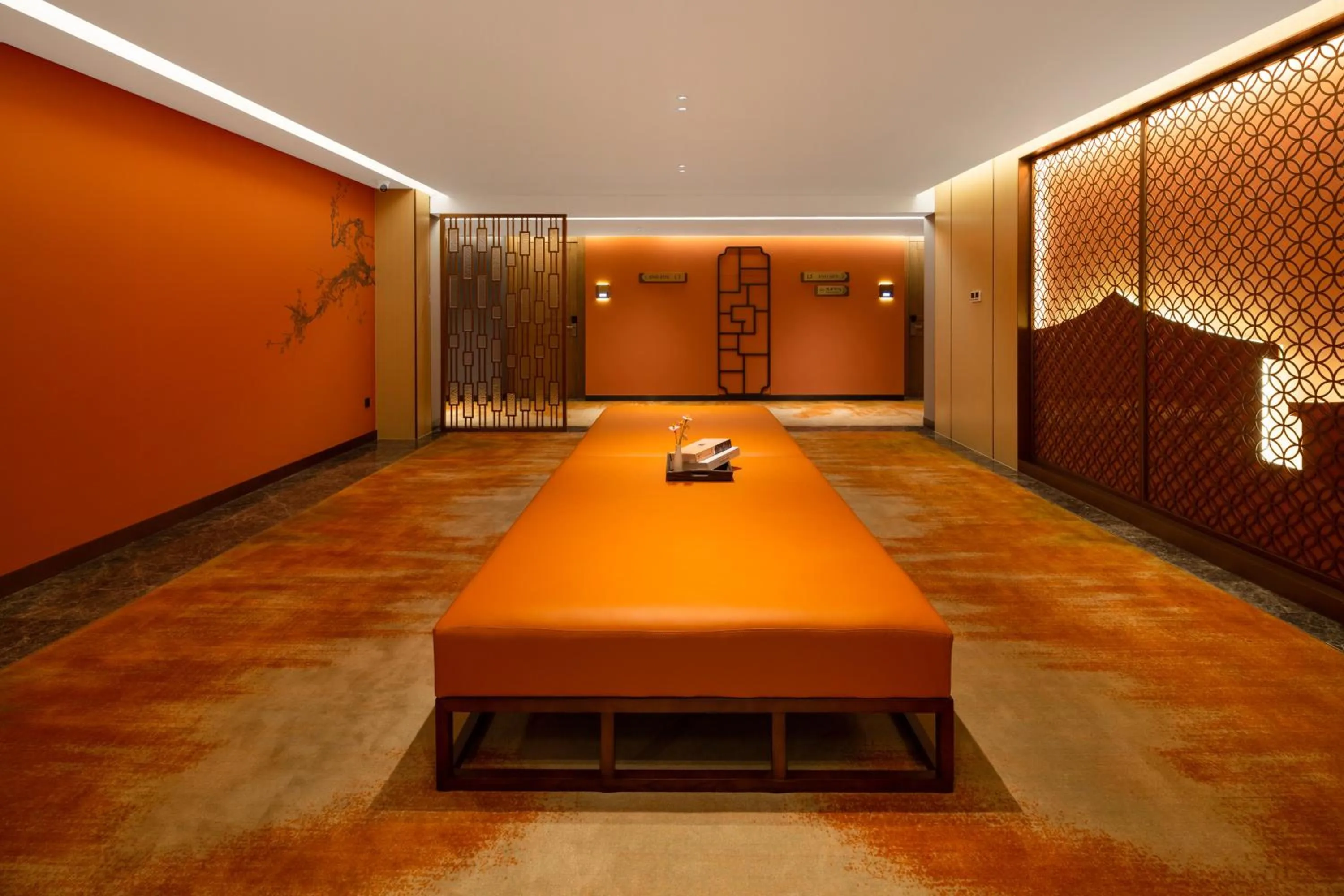 elevator in Guangzhou Wogo Yuanbao Hotel-Zhujiang New Town