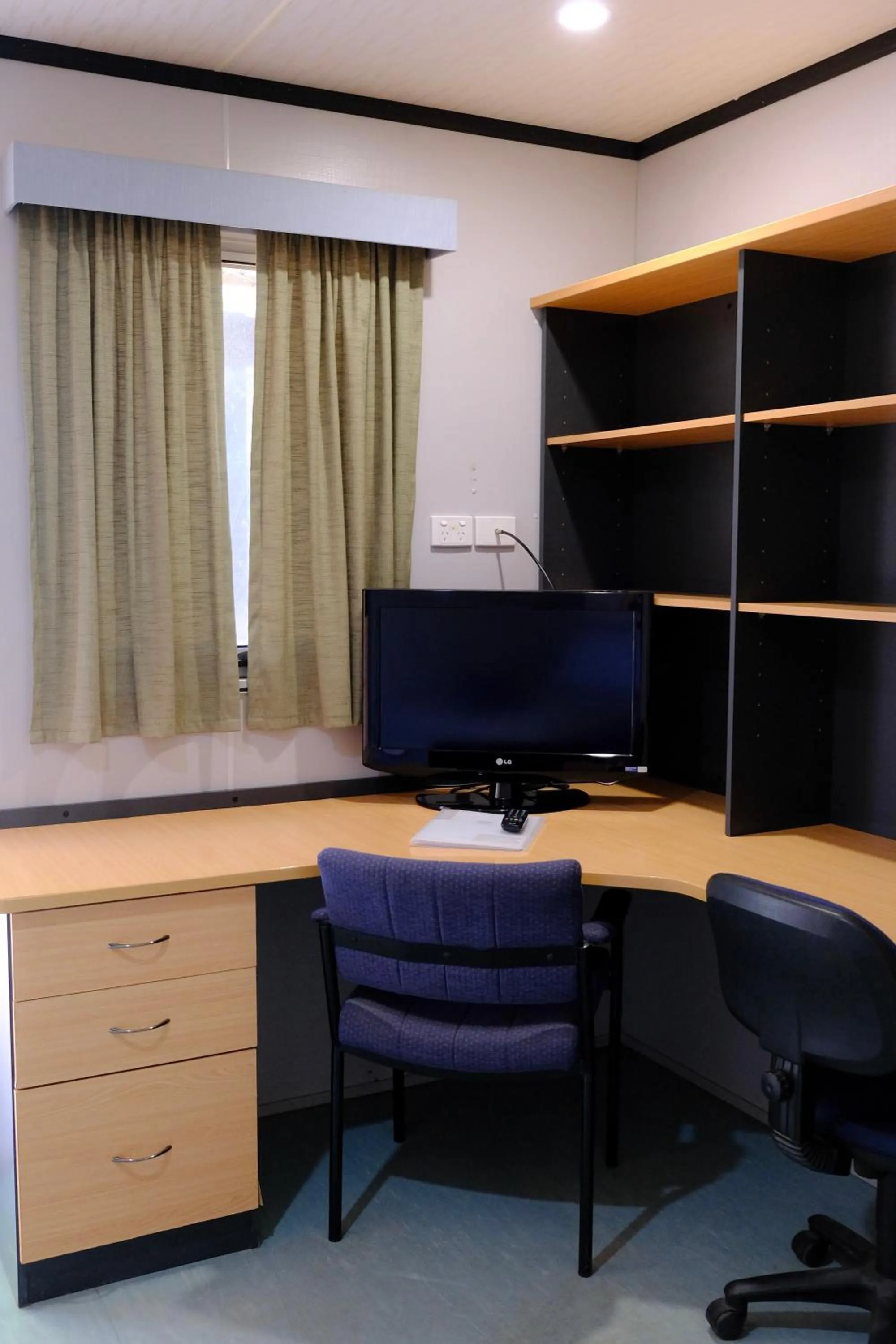 TV and multimedia in Norwesta Lifestyle Park