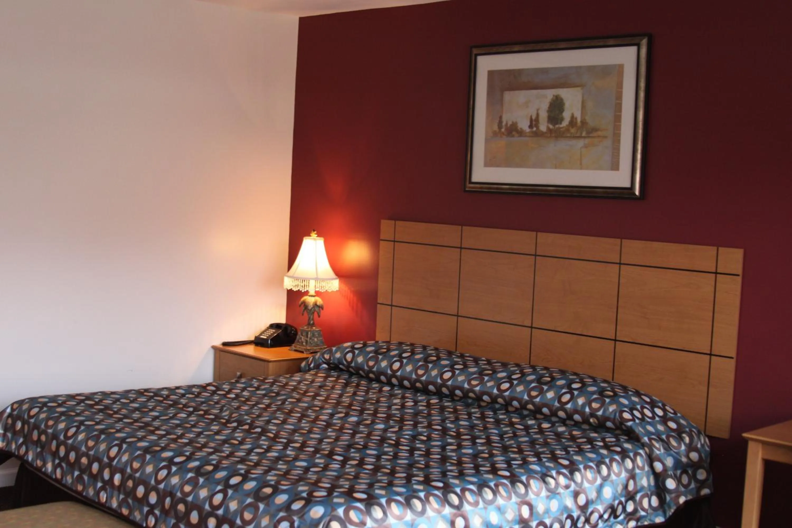 Bedroom, Bed in New Relax Inn Bridgeview