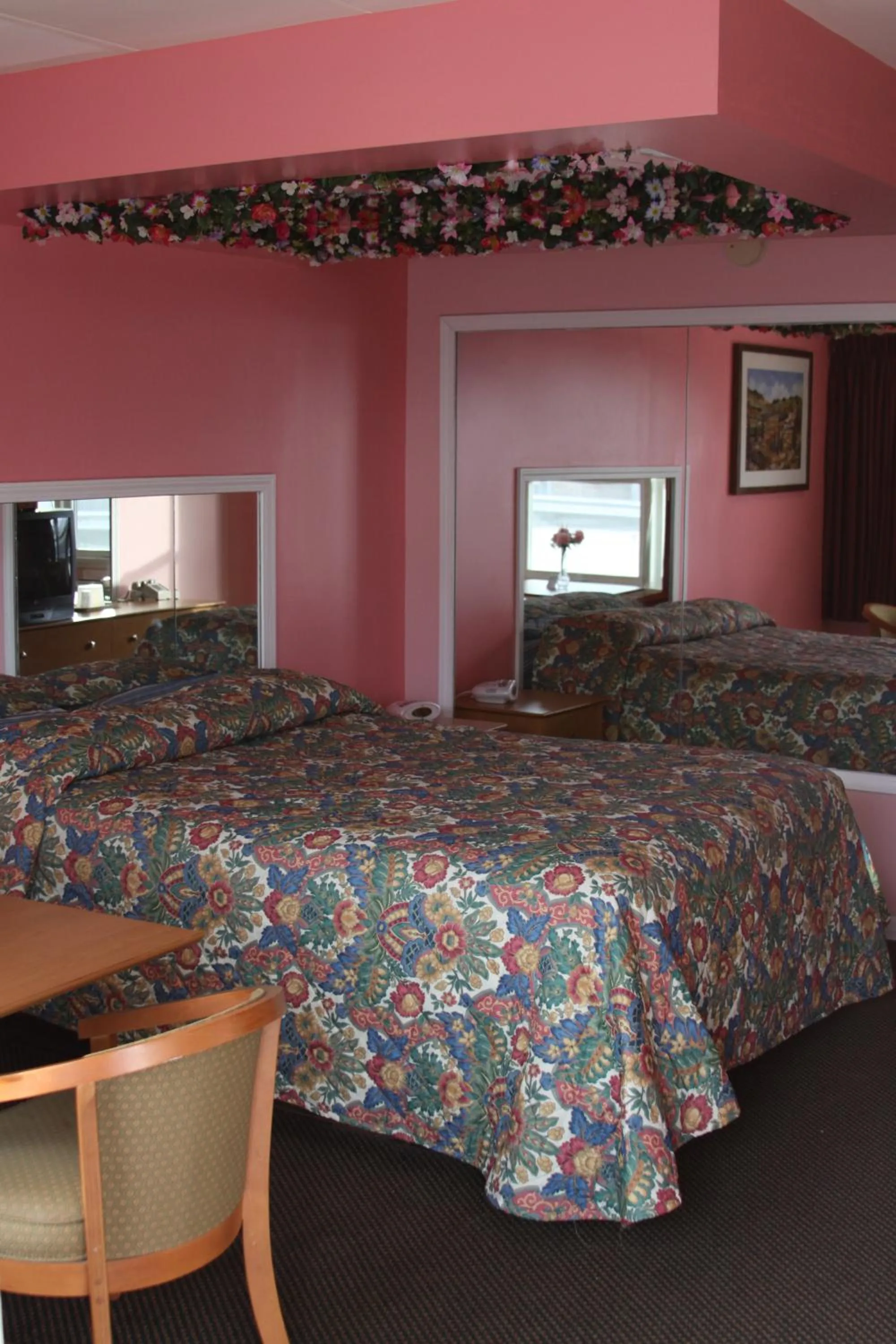 Bedroom, Bed in New Relax Inn Bridgeview