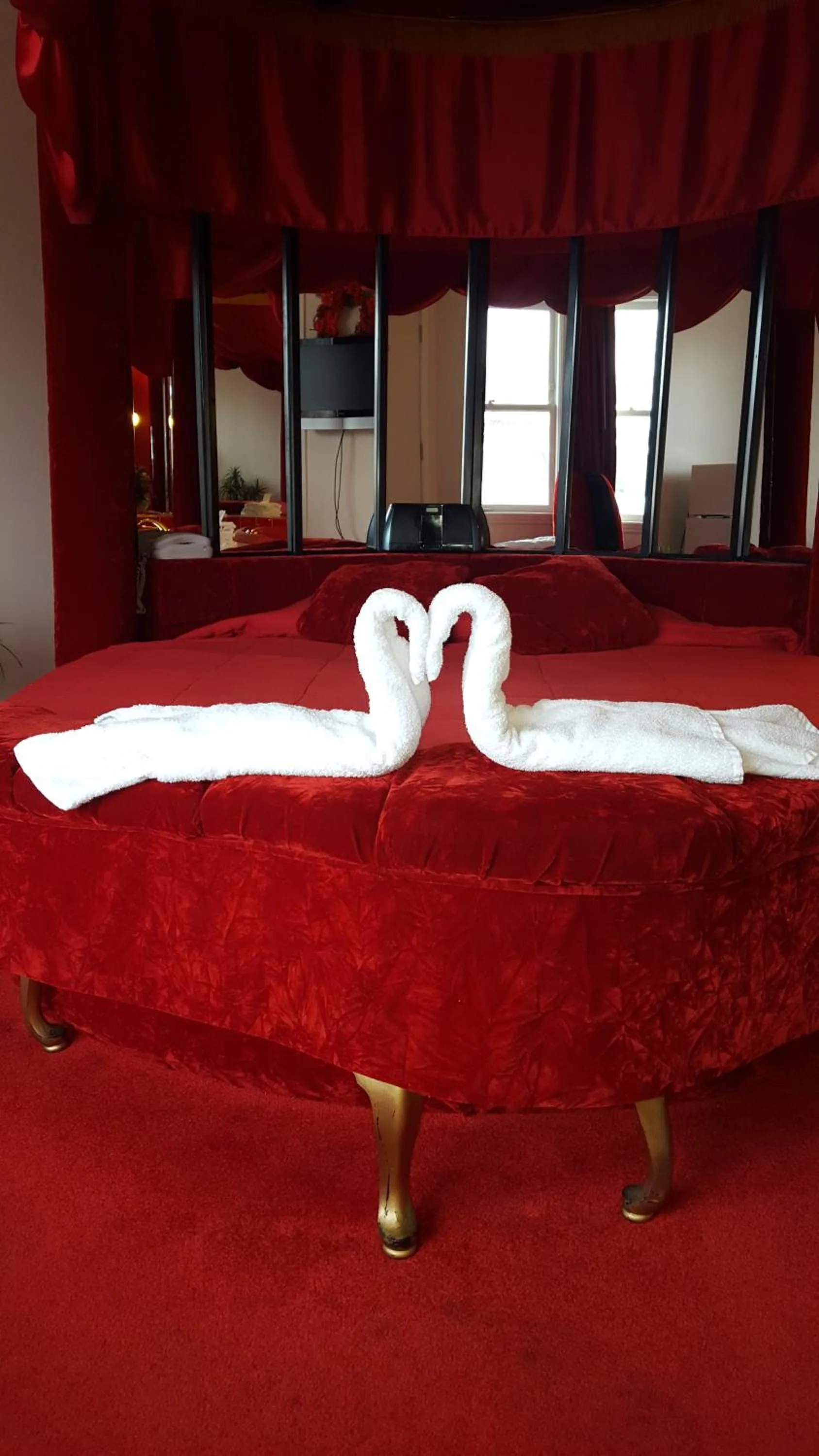 Bed in New Relax Inn Bridgeview