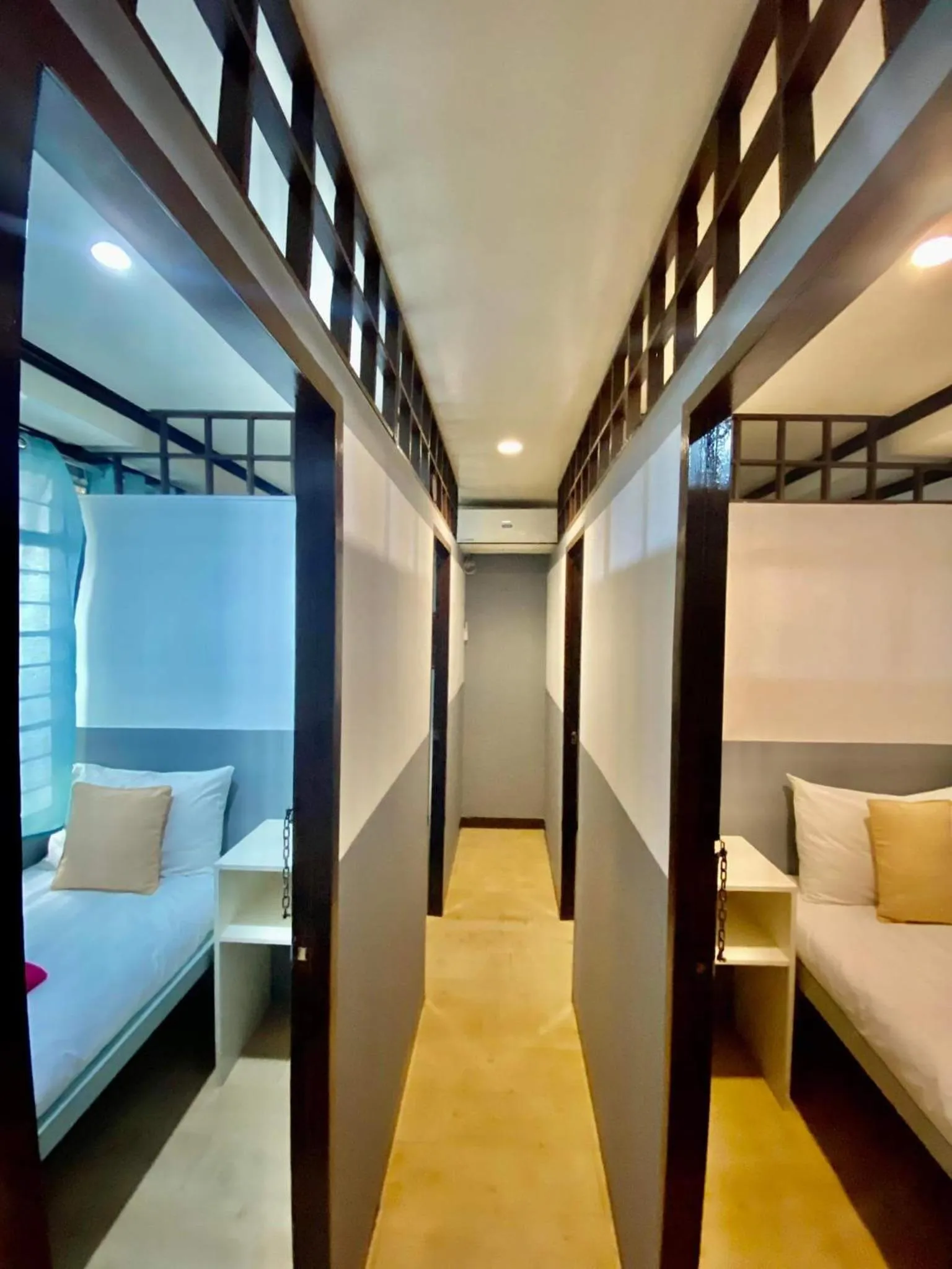 Bed in Amax Inn Makati