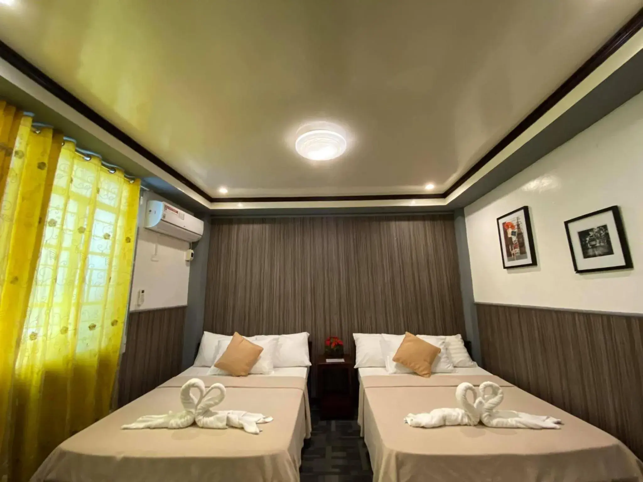 Bed in Amax Inn Makati Bed in Amax Inn Makati