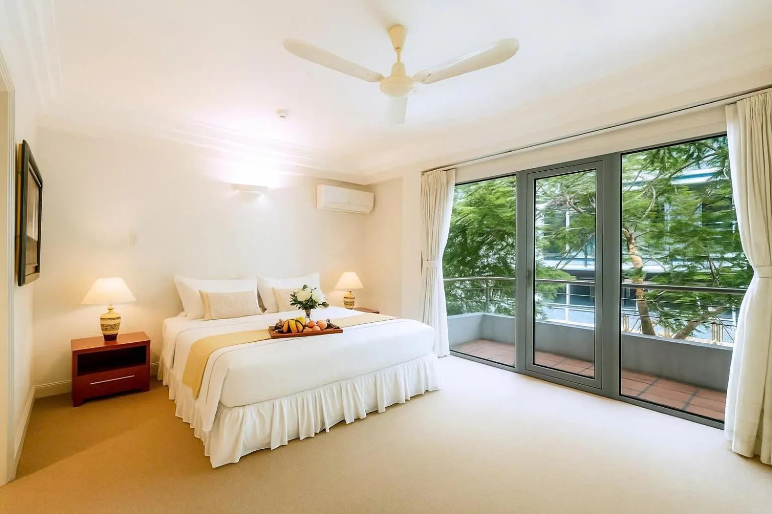 Bed in Downtown Retro Serviced Apartment