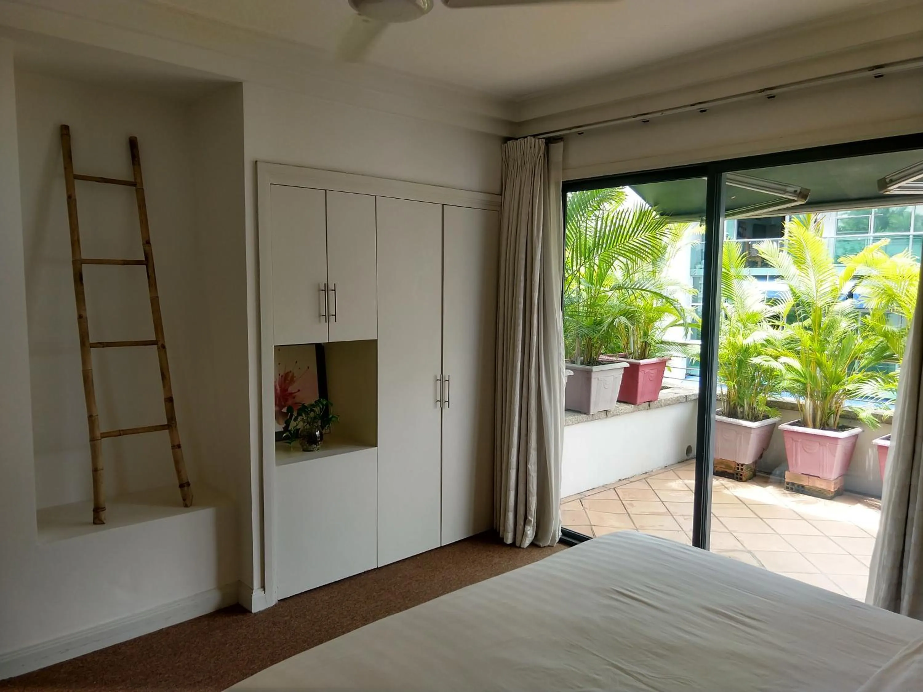 Bed in Downtown Retro Serviced Apartment