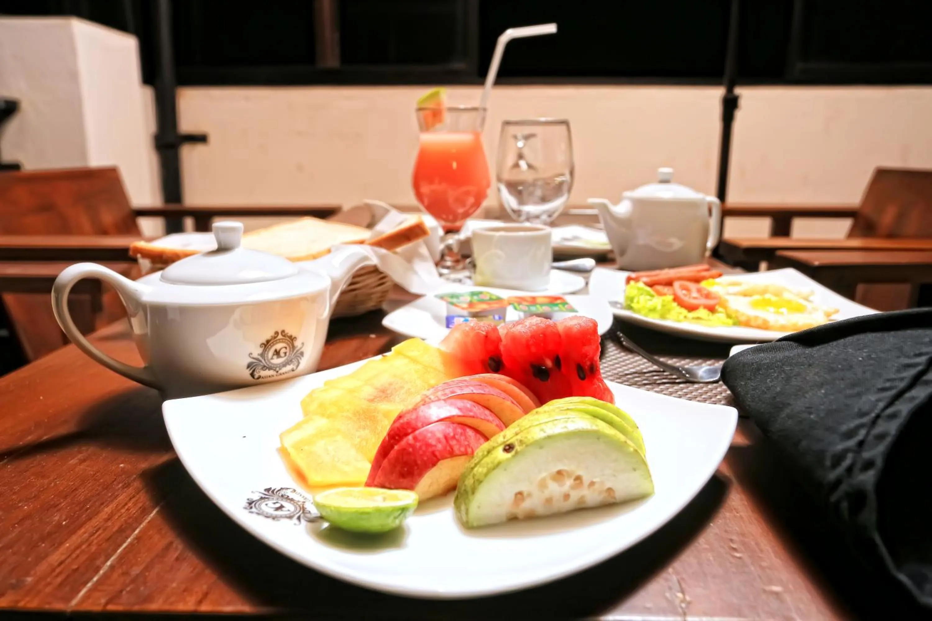 Food and drinks in Asian Grand Hotel